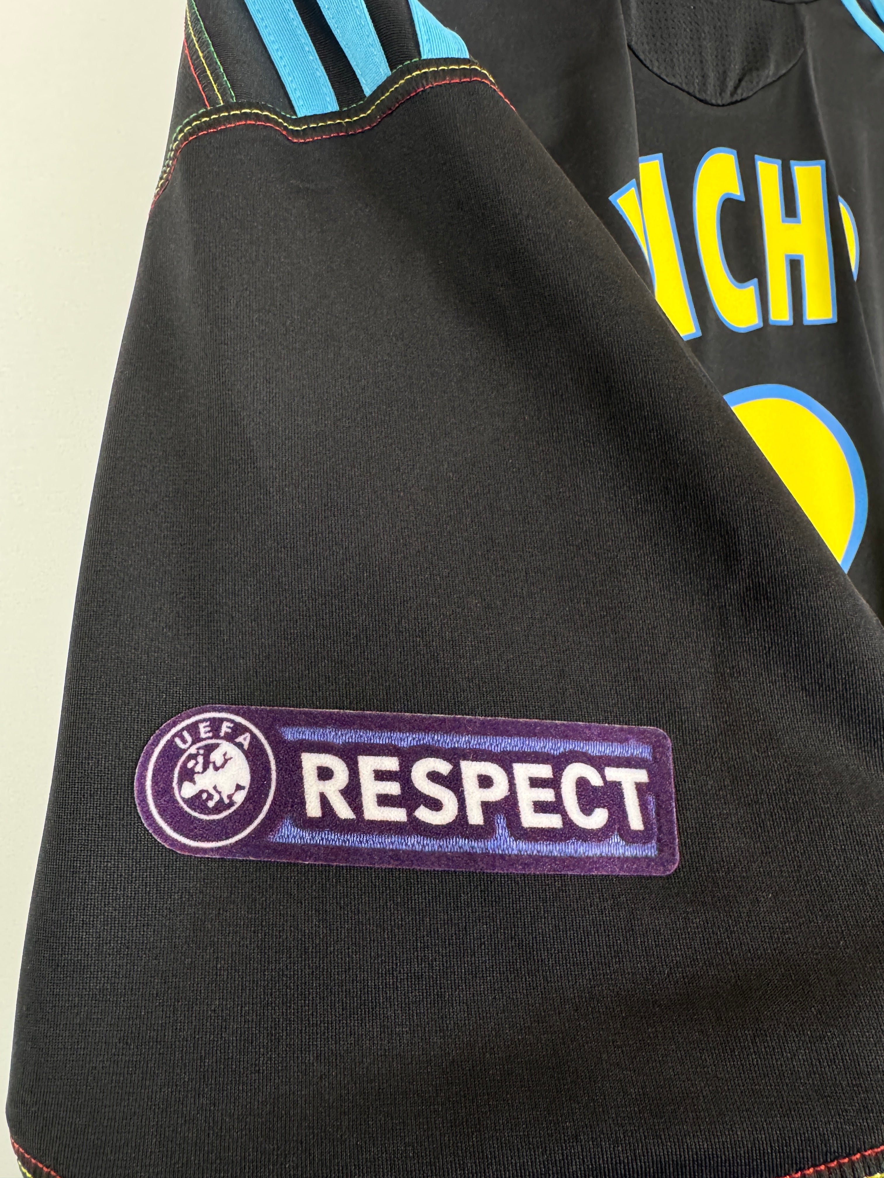 OLYMPIQUE DE MARSEILLE 2010/2011 THIRD FOOTBALL SHIRT - LUCHO #8 (XL)