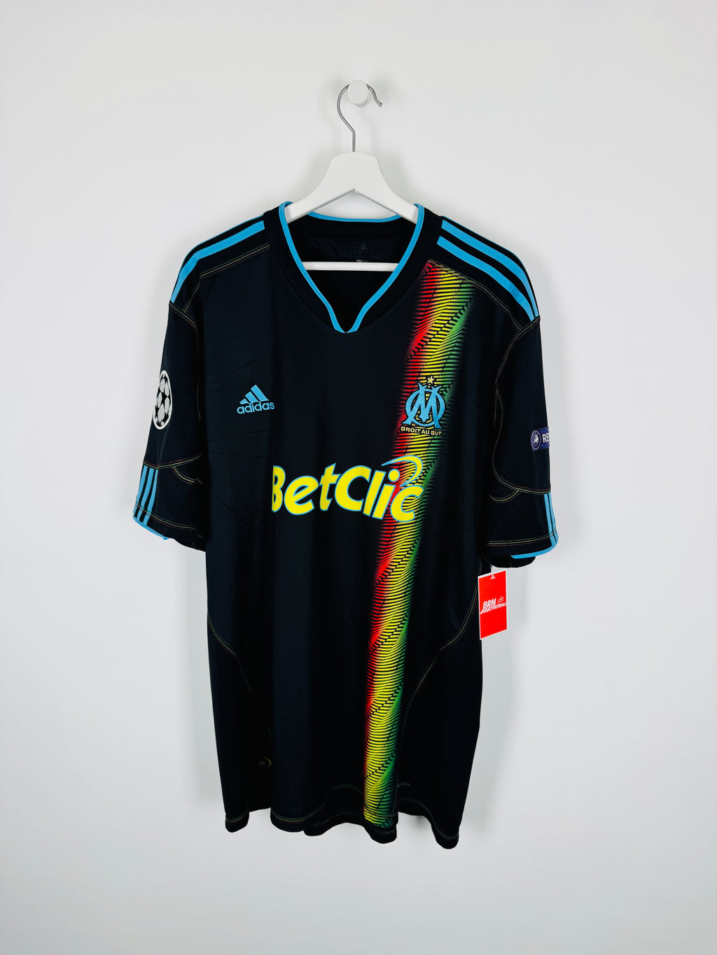 OLYMPIQUE DE MARSEILLE 2010/2011 THIRD FOOTBALL SHIRT - LUCHO #8 (XL)