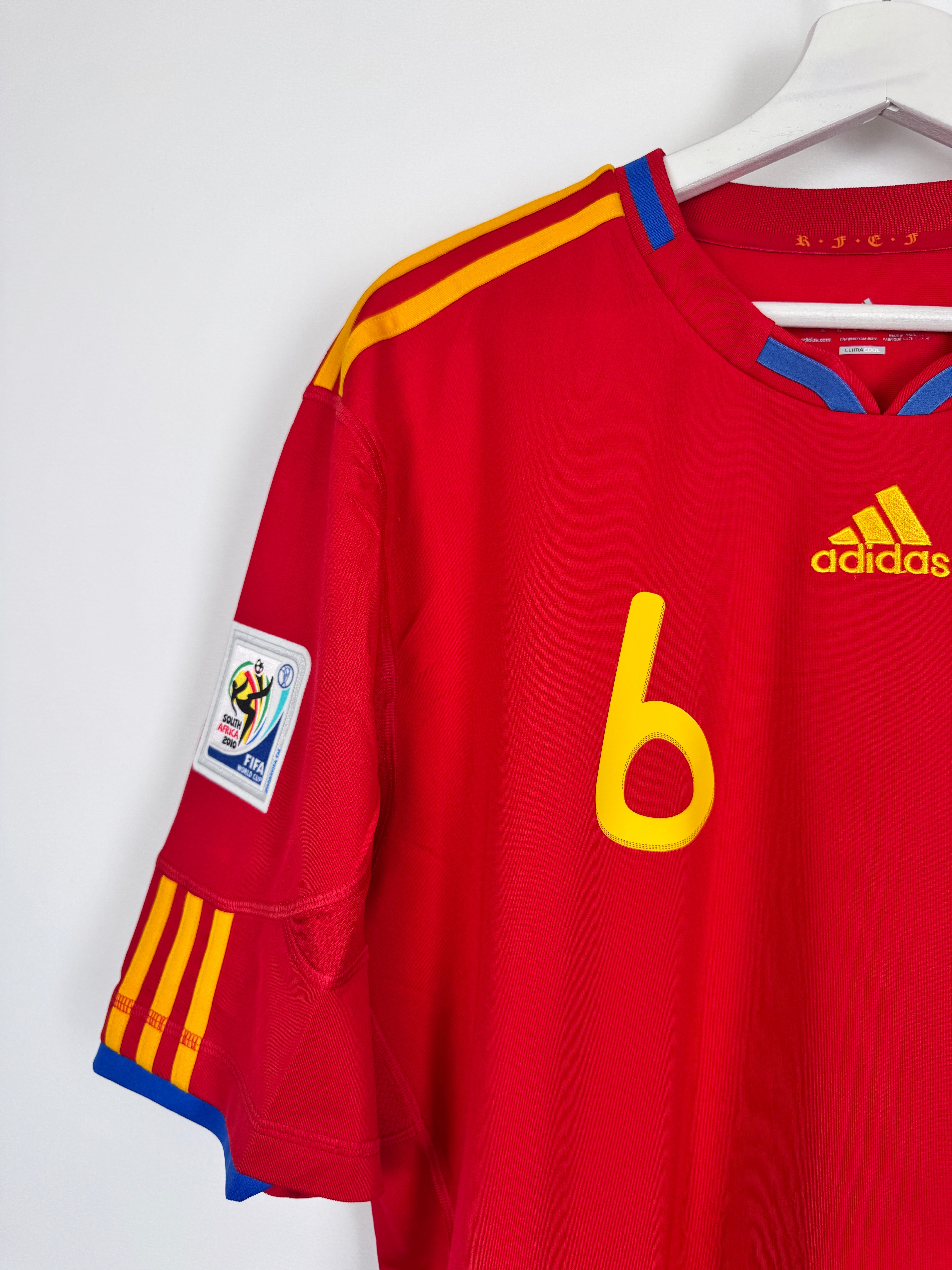 MAILLOT DE FOOTBALL ESPAGNE 2010 DOMICILE - ANDRES INIESTA #6 (XL)