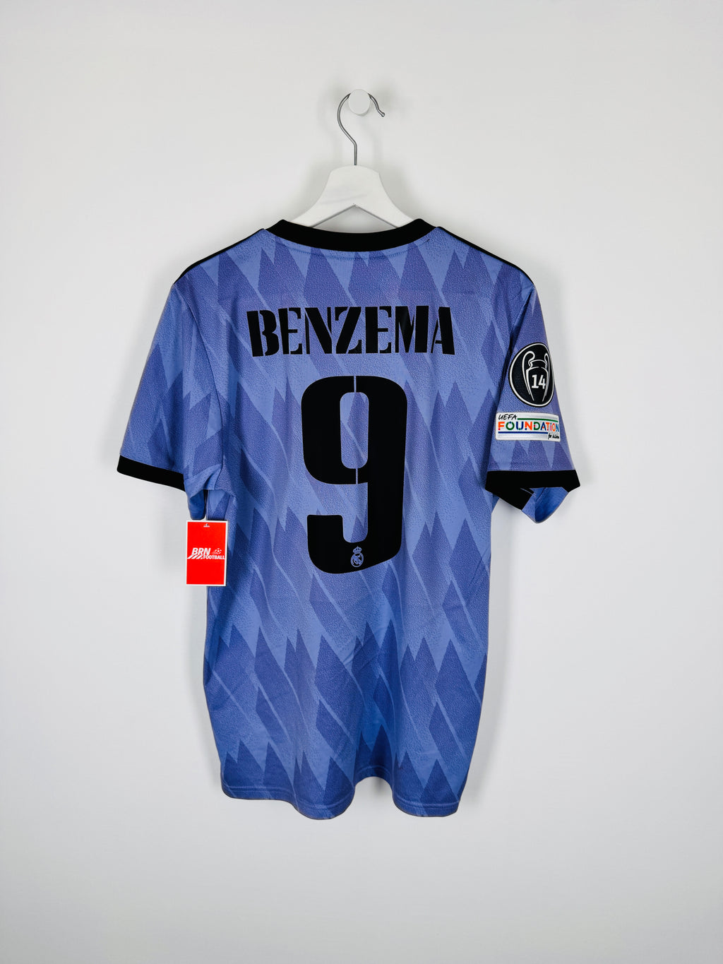 REAL MADRID 2022/2023 AWAY FOOTBALL JERSEY - BENZEMA #9 (M)