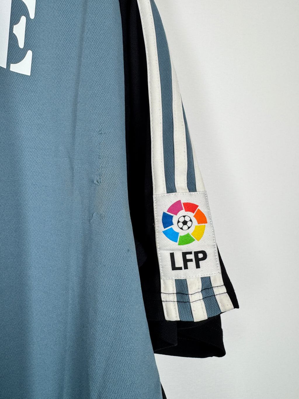 REAL MADRID 2001/2002 THIRD FOOTBALL SHIRT - ZIDANE #5 (XL)