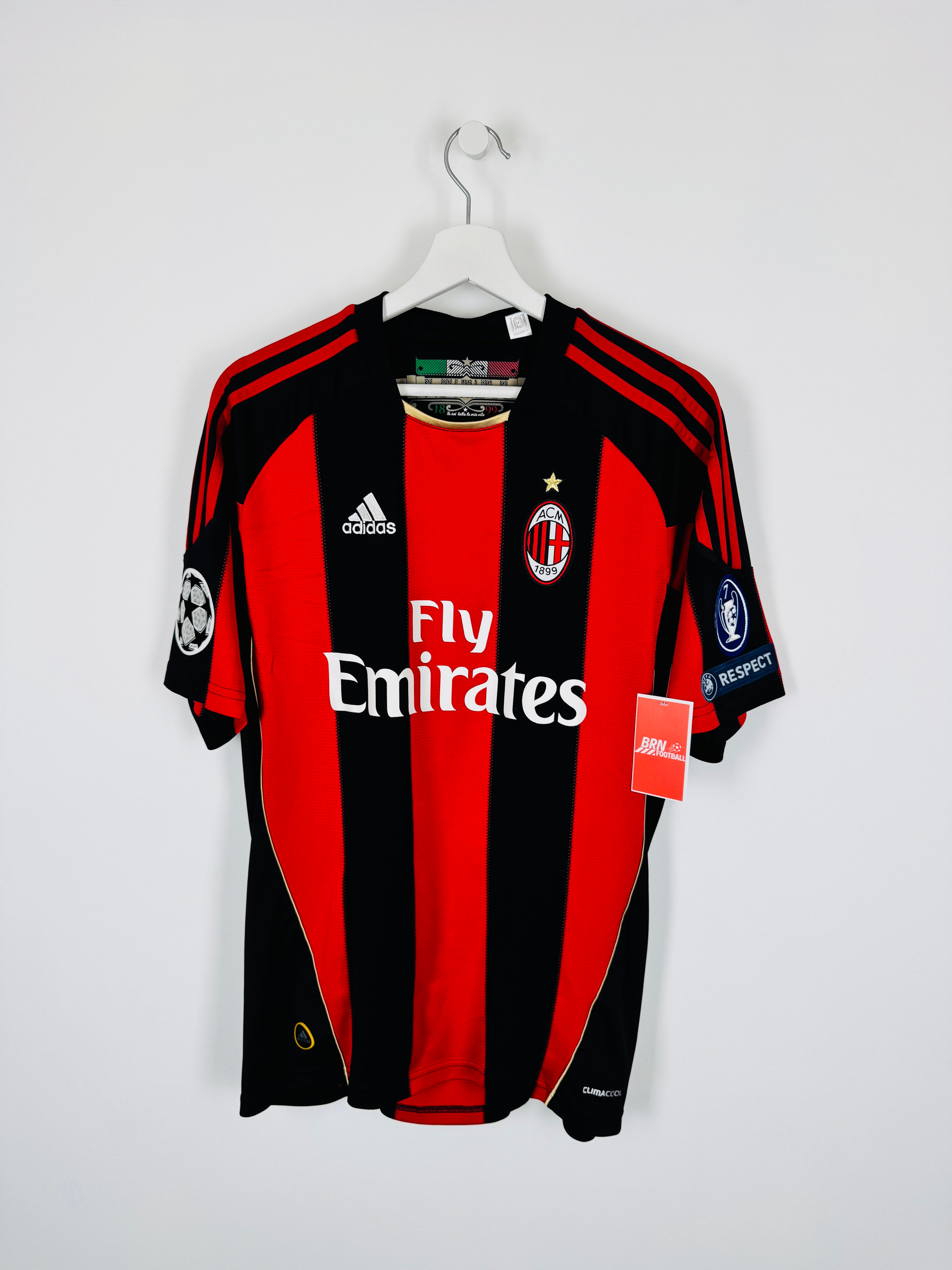 AC MILAN 2010/2011 HOME FOOTBALL SHIRT - RONALDINHO #80 (M)