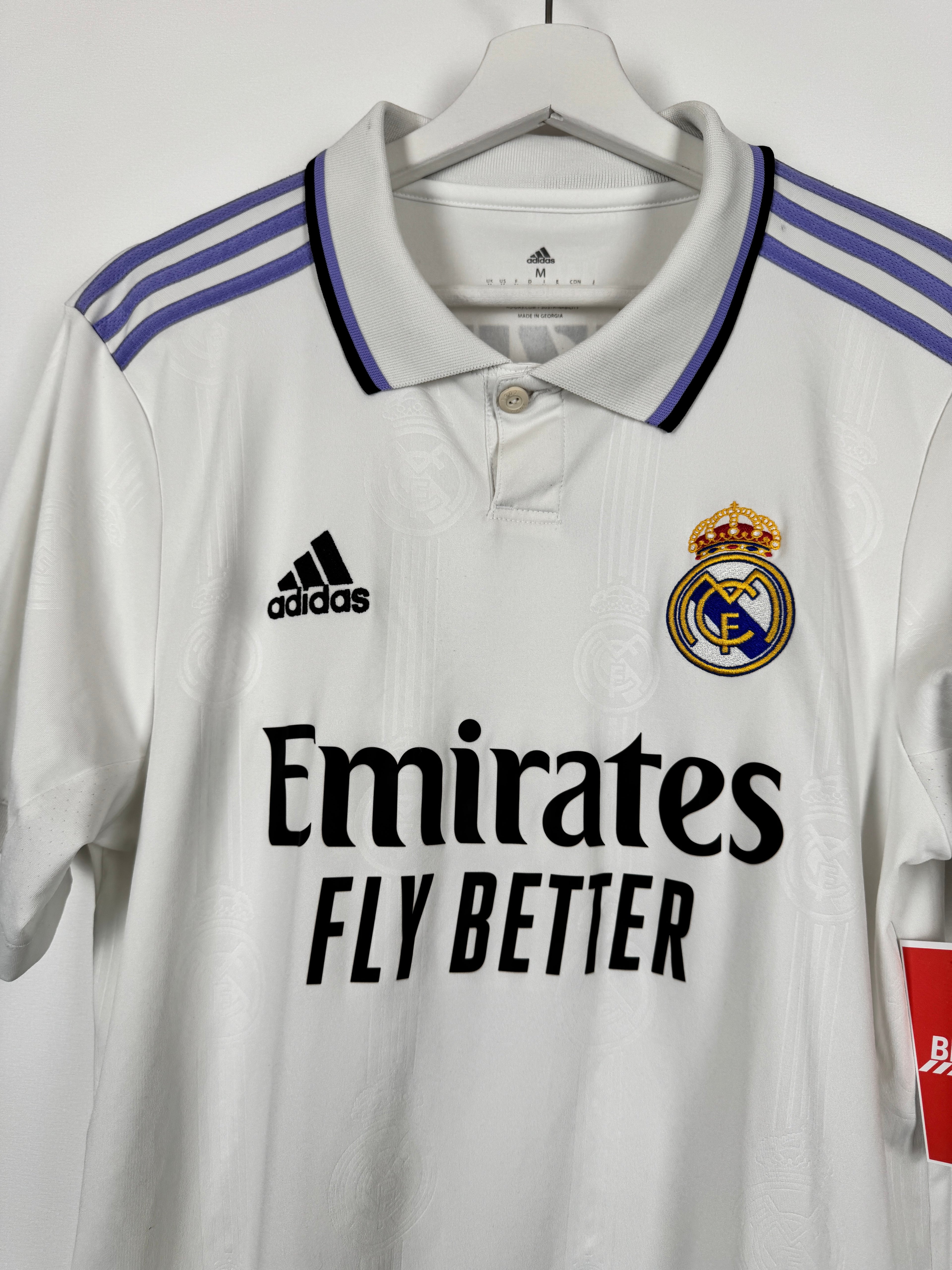 REAL MADRID 2022/2023 HOME FOOTBALL JERSEY - BENZEMA #9 BALLON D'OR (M)