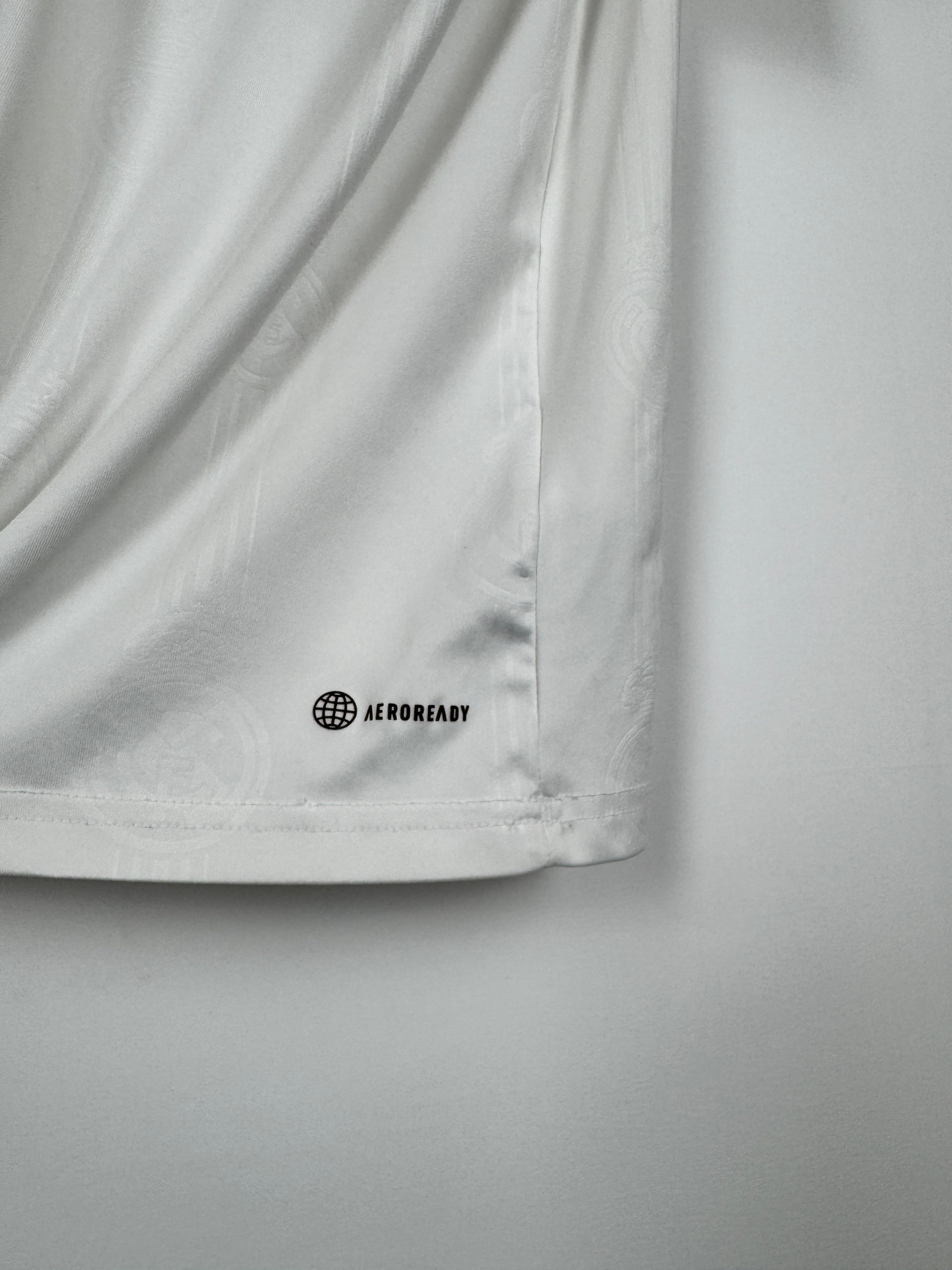 REAL MADRID 2022/2023 HOME FOOTBALL JERSEY - BENZEMA #9 BALLON D'OR (M)