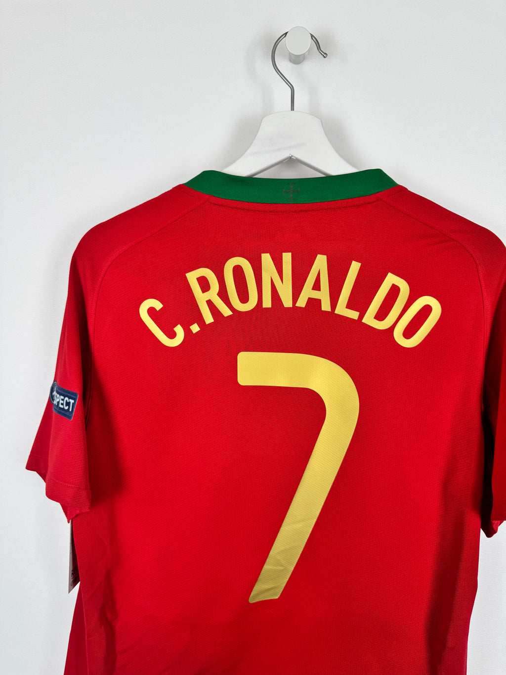 PORTUGAL 2008 HOME FOOTBALL JERSEY - C.RONALDO #7 (S)