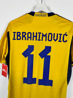 SWEDEN 2022 HOME FOOTBALL JERSEY - IBRAHIMOVIC #11 (M)