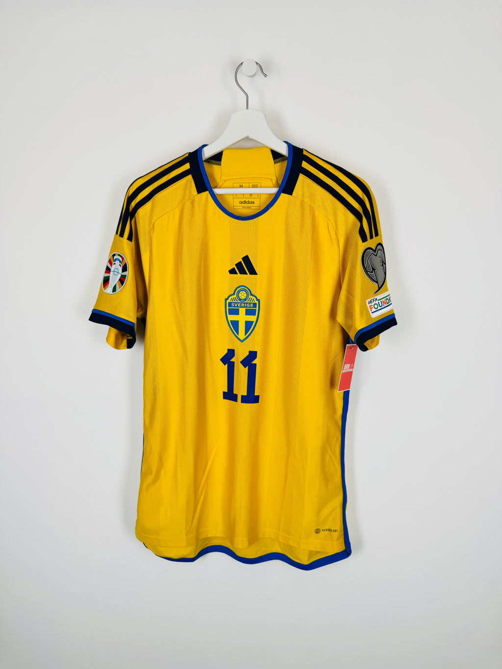 SWEDEN 2022 HOME FOOTBALL JERSEY - IBRAHIMOVIC #11 (M)