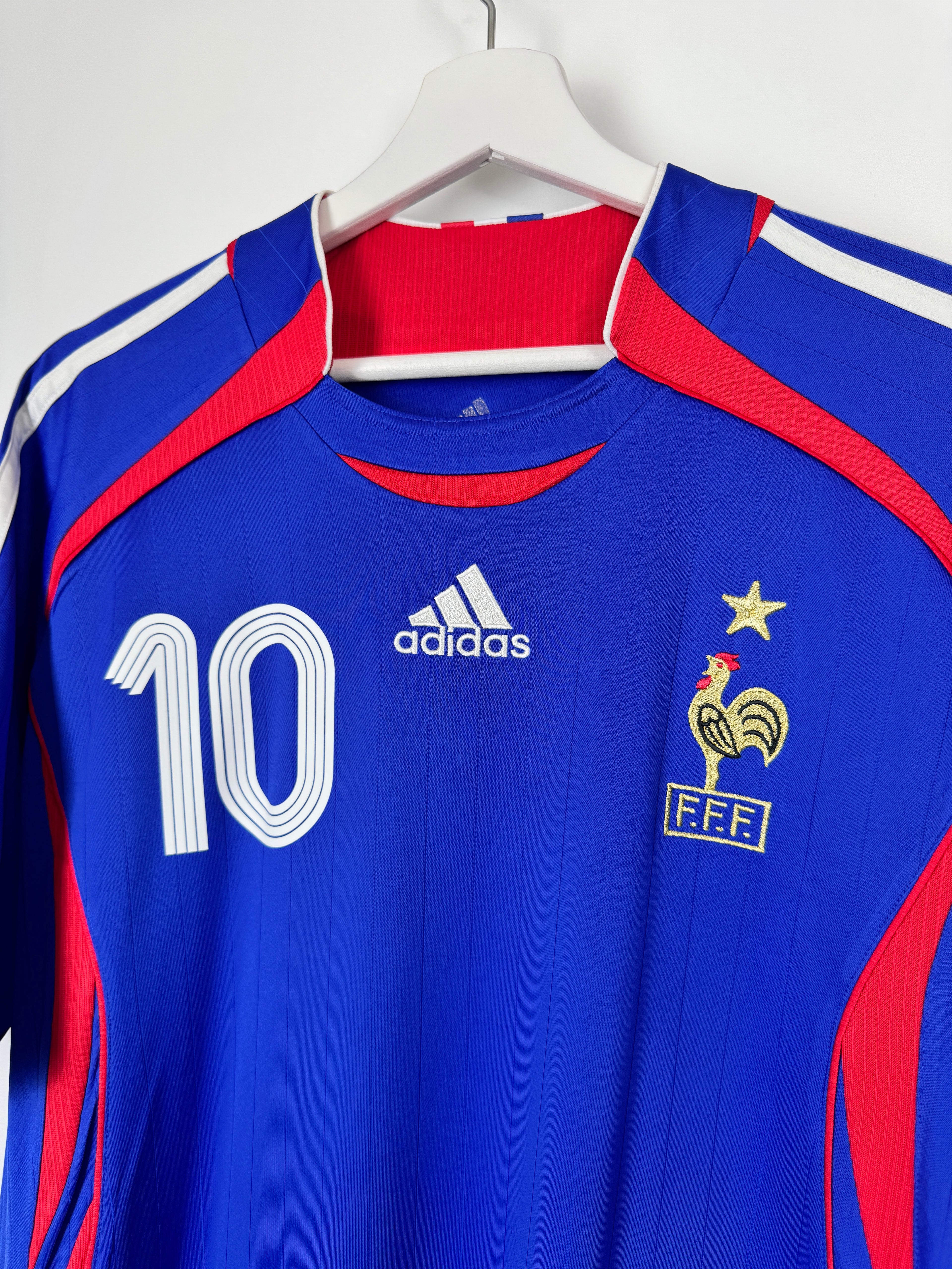 MAILLOT DE FOOTBALL ÉQUIPE DE FRANCE 2006 DOMICILE - ZINÉDINE ZIDANE #10 (L)