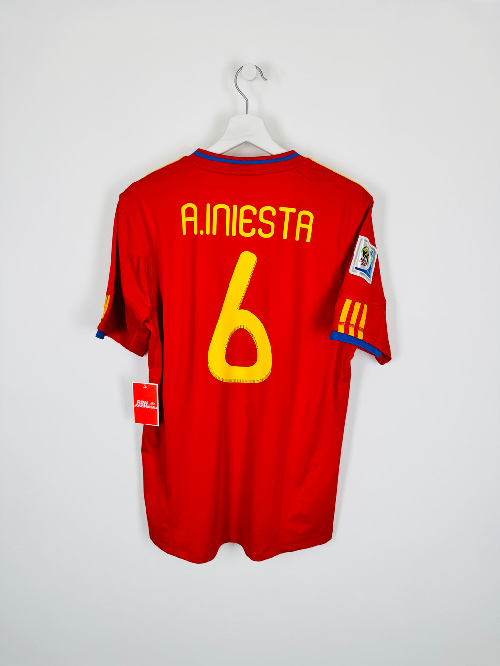 SPAIN 2010 HOME FOOTBALL SHIRT - A. INIESTA #6 (S)