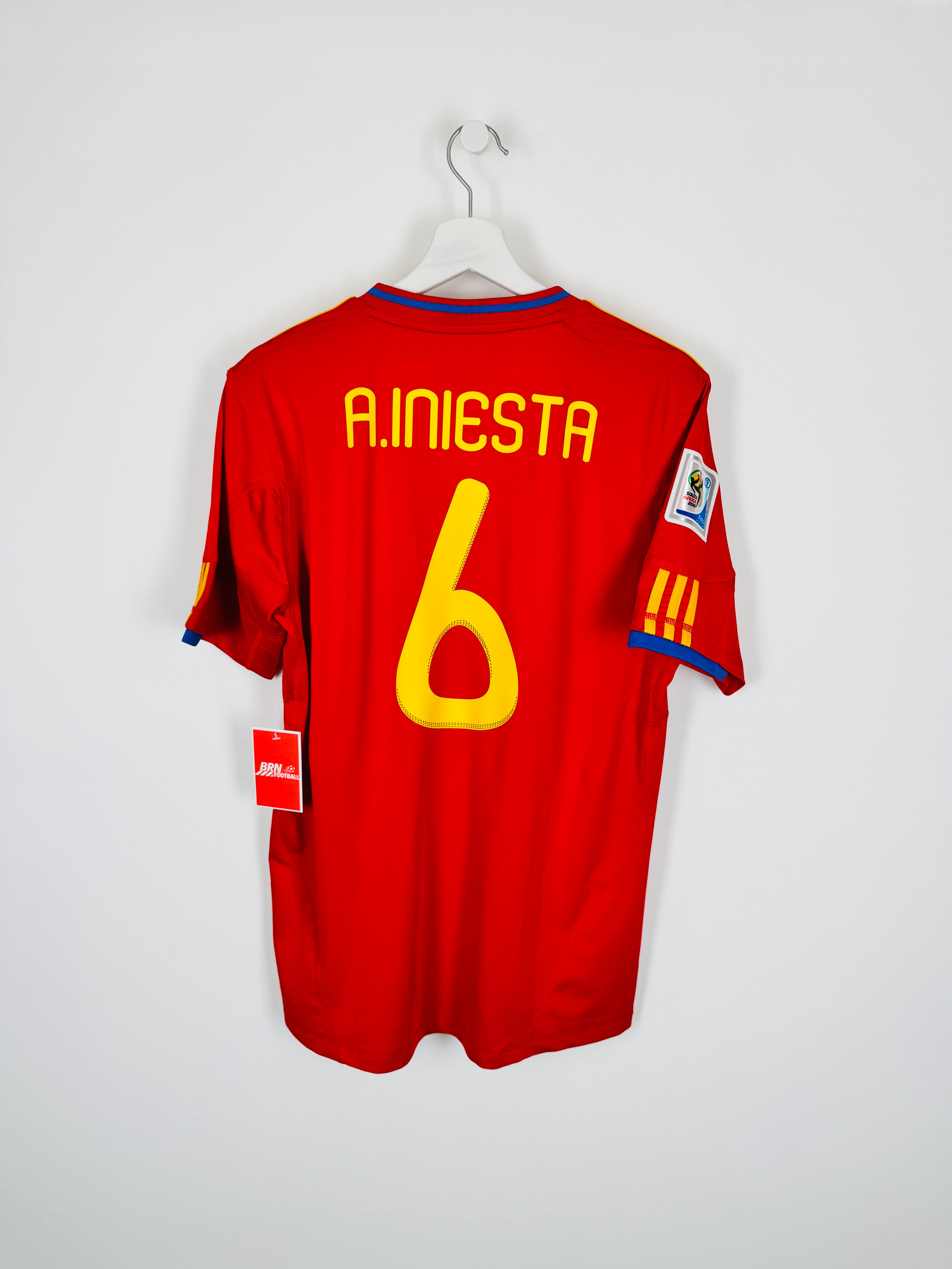 SPAIN 2010 HOME FOOTBALL SHIRT - A. INIESTA #6 (S)
