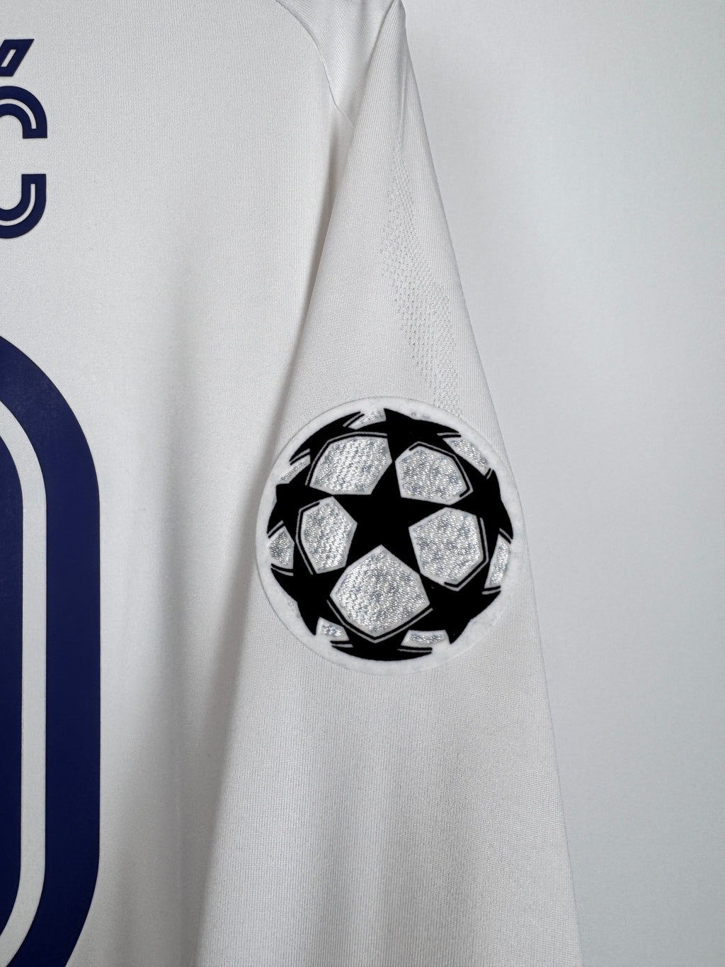 MAILLOT DE FOOTBALL REAL MADRID 2020/2021 DOMICILE MANCHES LONGUES - LUKA MODRIC #10 (M)
