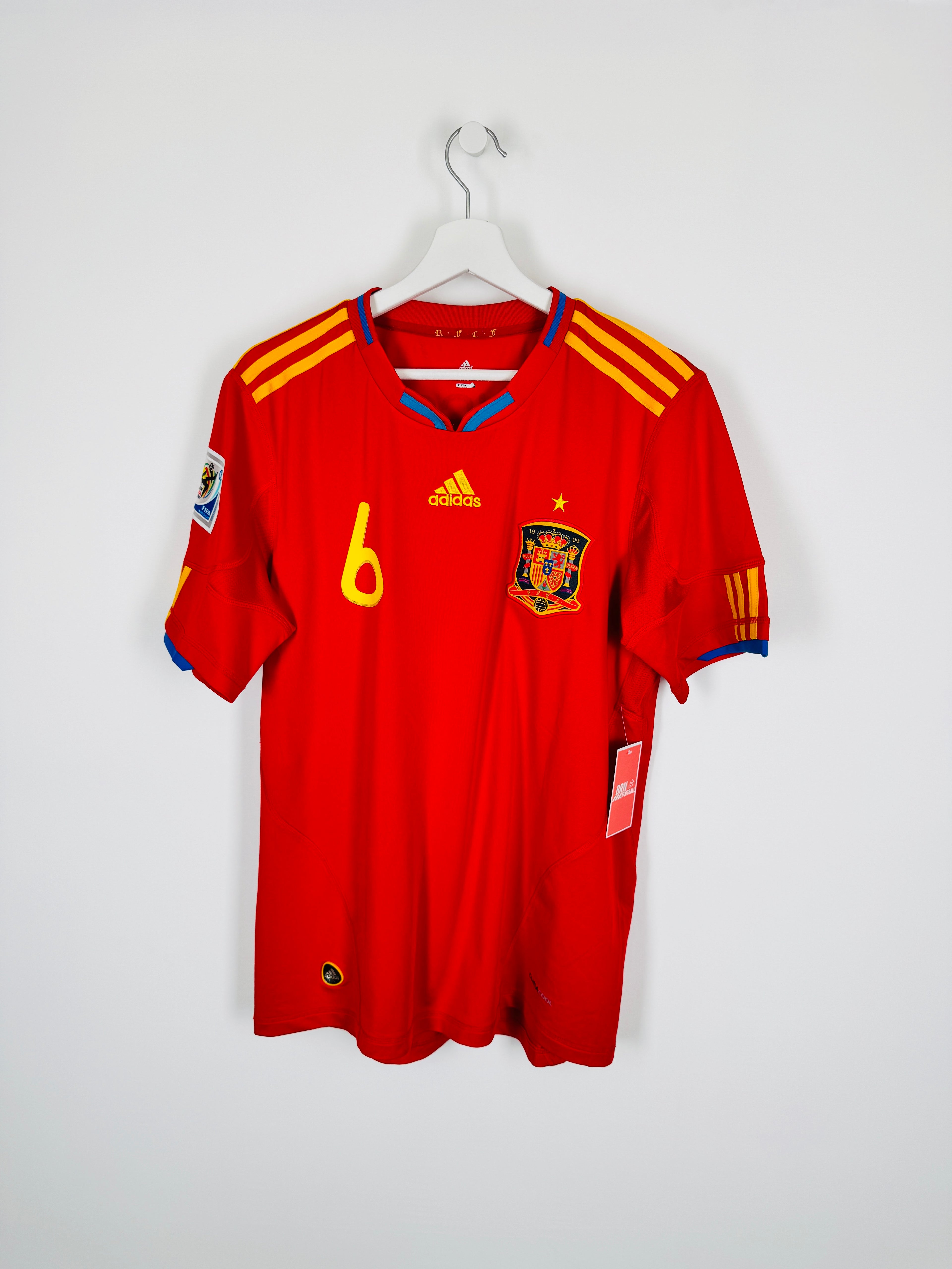 SPAIN 2010 HOME FOOTBALL SHIRT - A. INIESTA #6 (S)