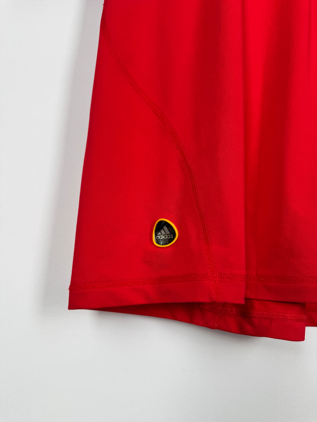 SPAIN 2010 HOME FOOTBALL SHIRT - A. INIESTA #6 (S)