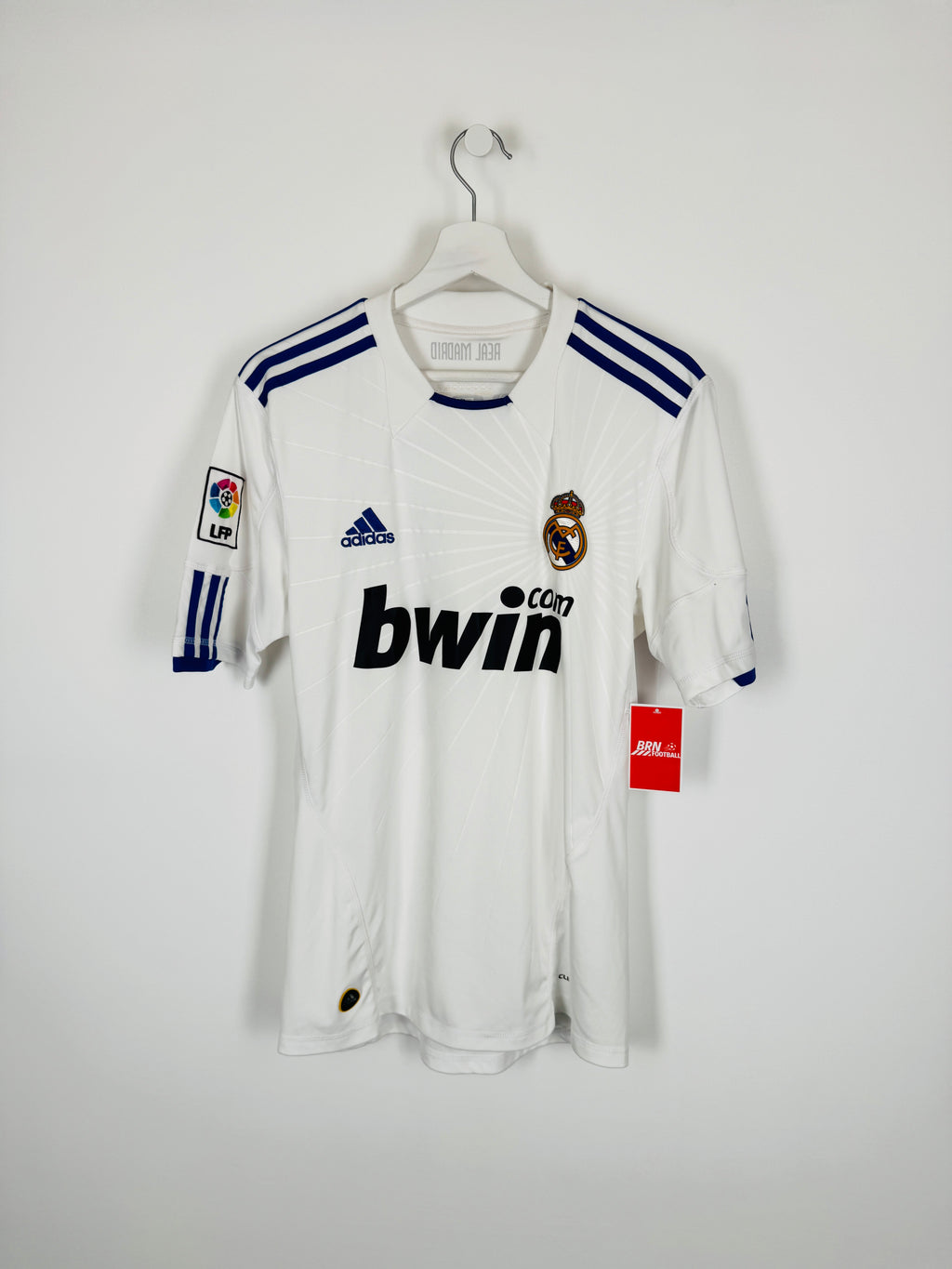 REAL MADRID 2010/2011 HOME FOOTBALL SHIRT - RONALDO #7 (S)