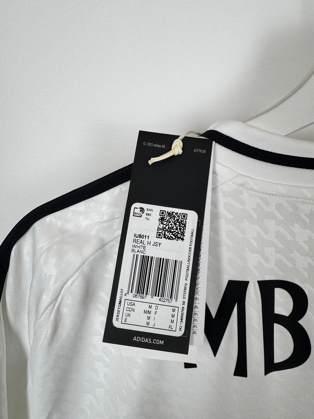 REAL MADRID 2024/2025 HOME FOOTBALL JERSEY - MBAPPÉ #9 (M)