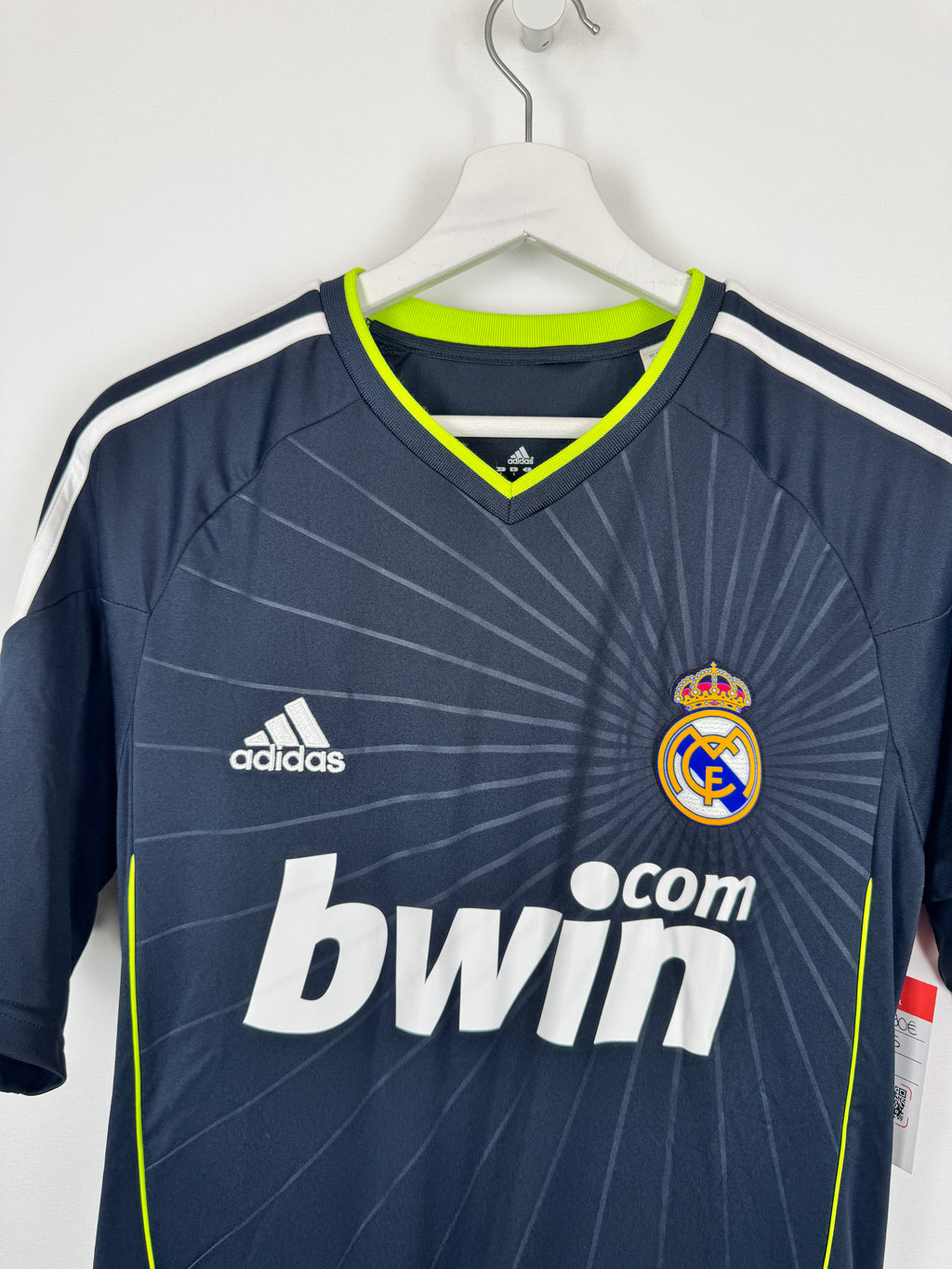 REAL MADRID 2010/2011 AWAY FOOTBALL SHIRT - RONALDO #7 (S)