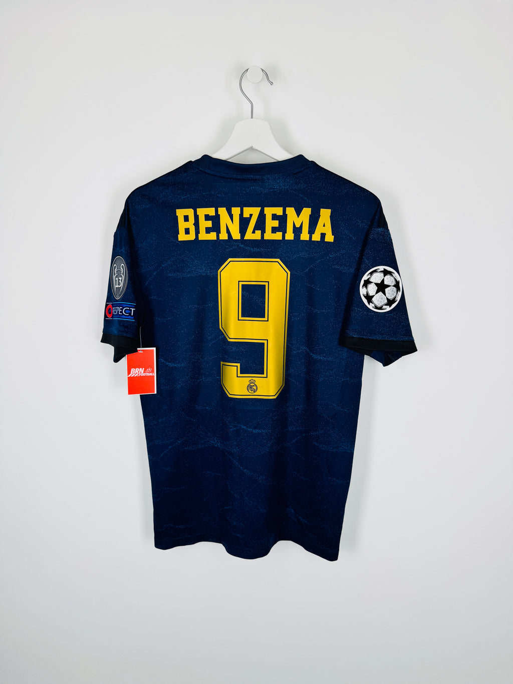 REAL MADRID 2019/2020 AWAY FOOTBALL JERSEY - BENZEMA #9 (L)