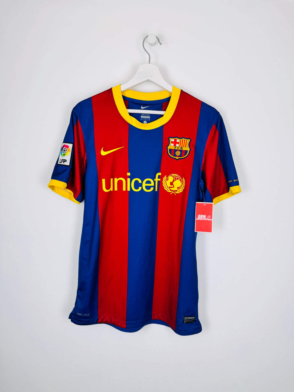MAILLOT DE FOOTBALL BARCELONE 2010/2011 DOMICILE - LEO MESSI #10 (S)