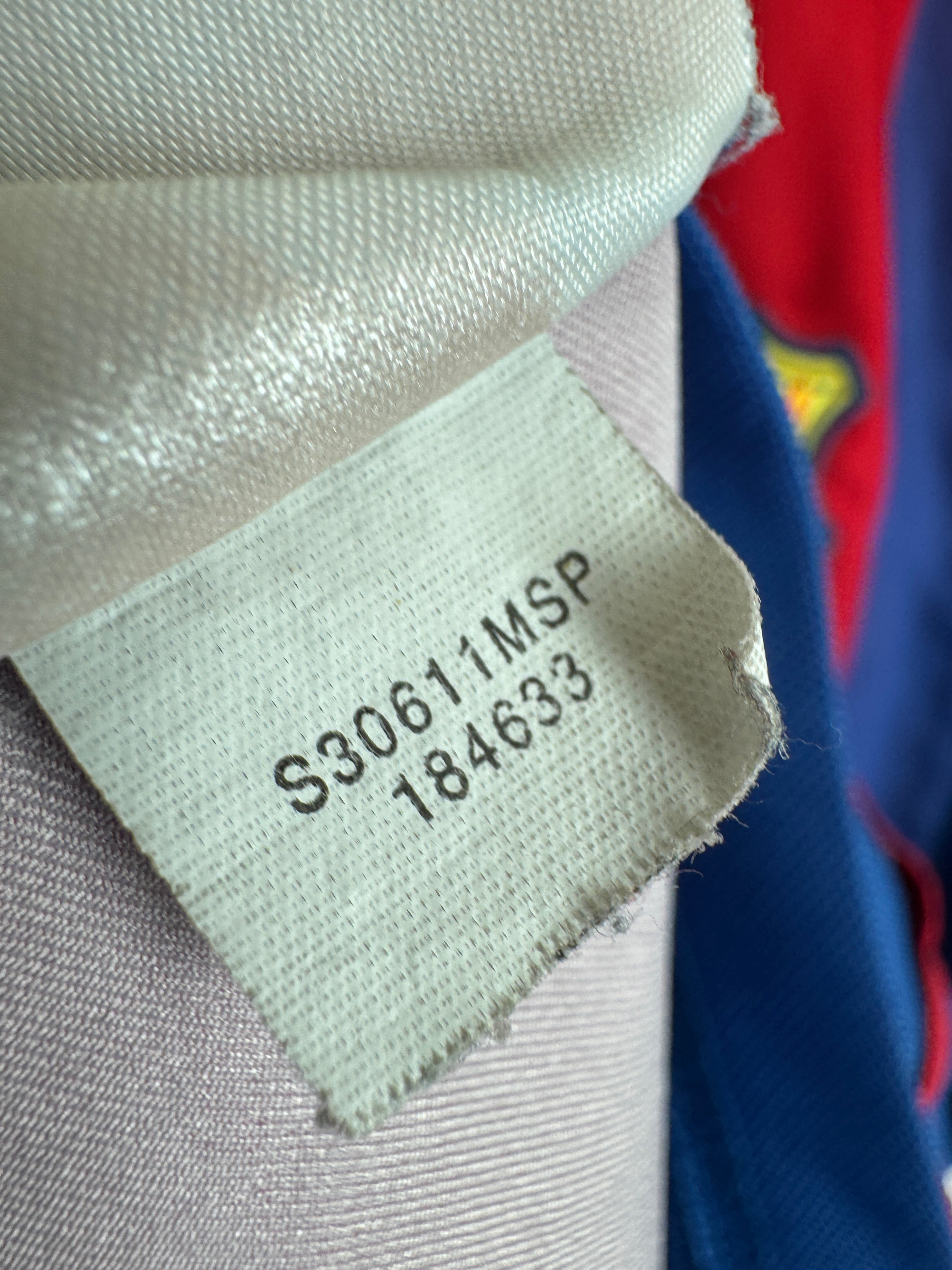 BARCELONA 2002/2003 HOME FOOTBALL SHIRT - KLUIVERT #9 (S)