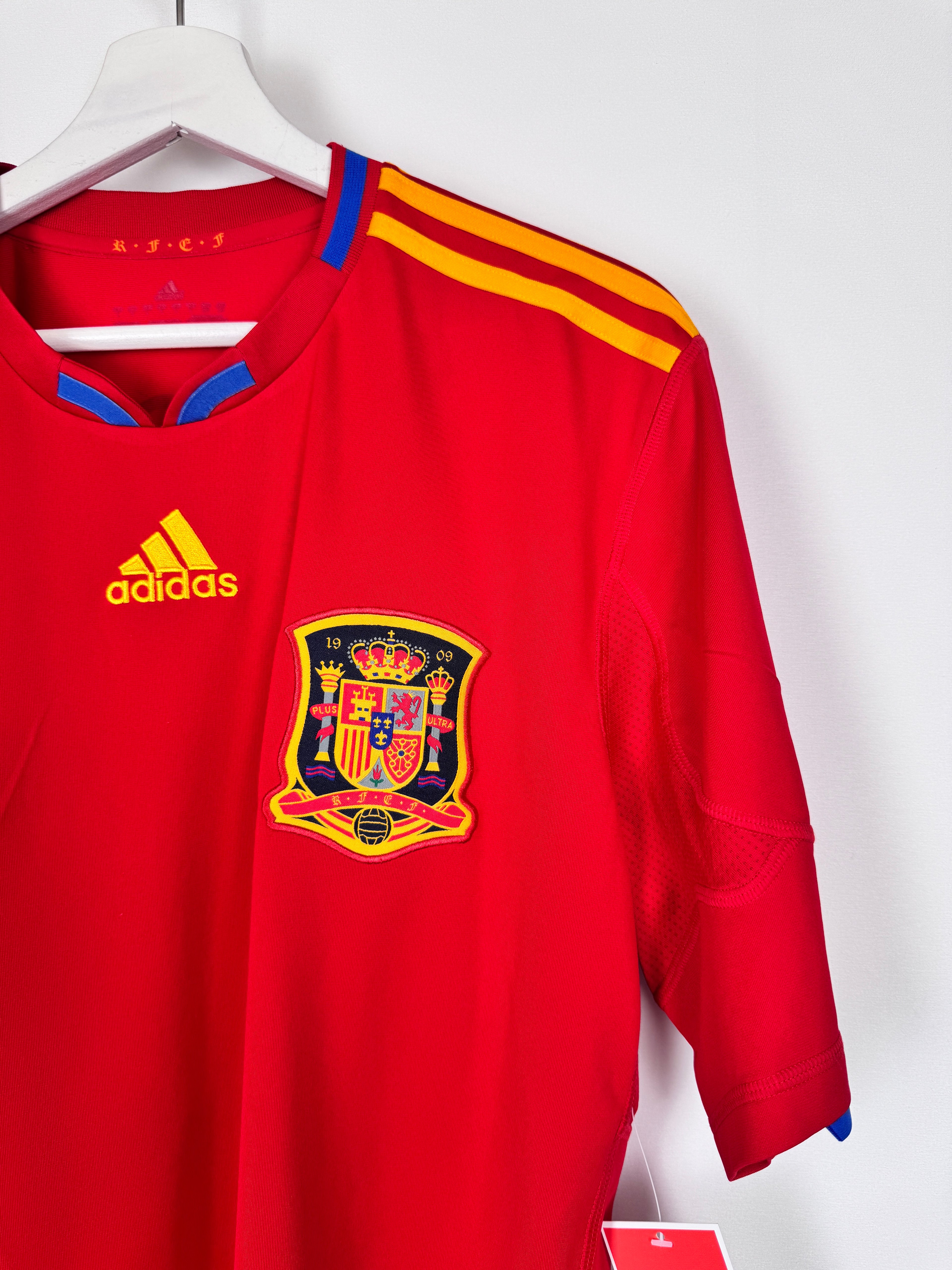 MAILLOT DE FOOTBALL ESPAGNE 2010 DOMICILE - ANDRES INIESTA #6 (L)