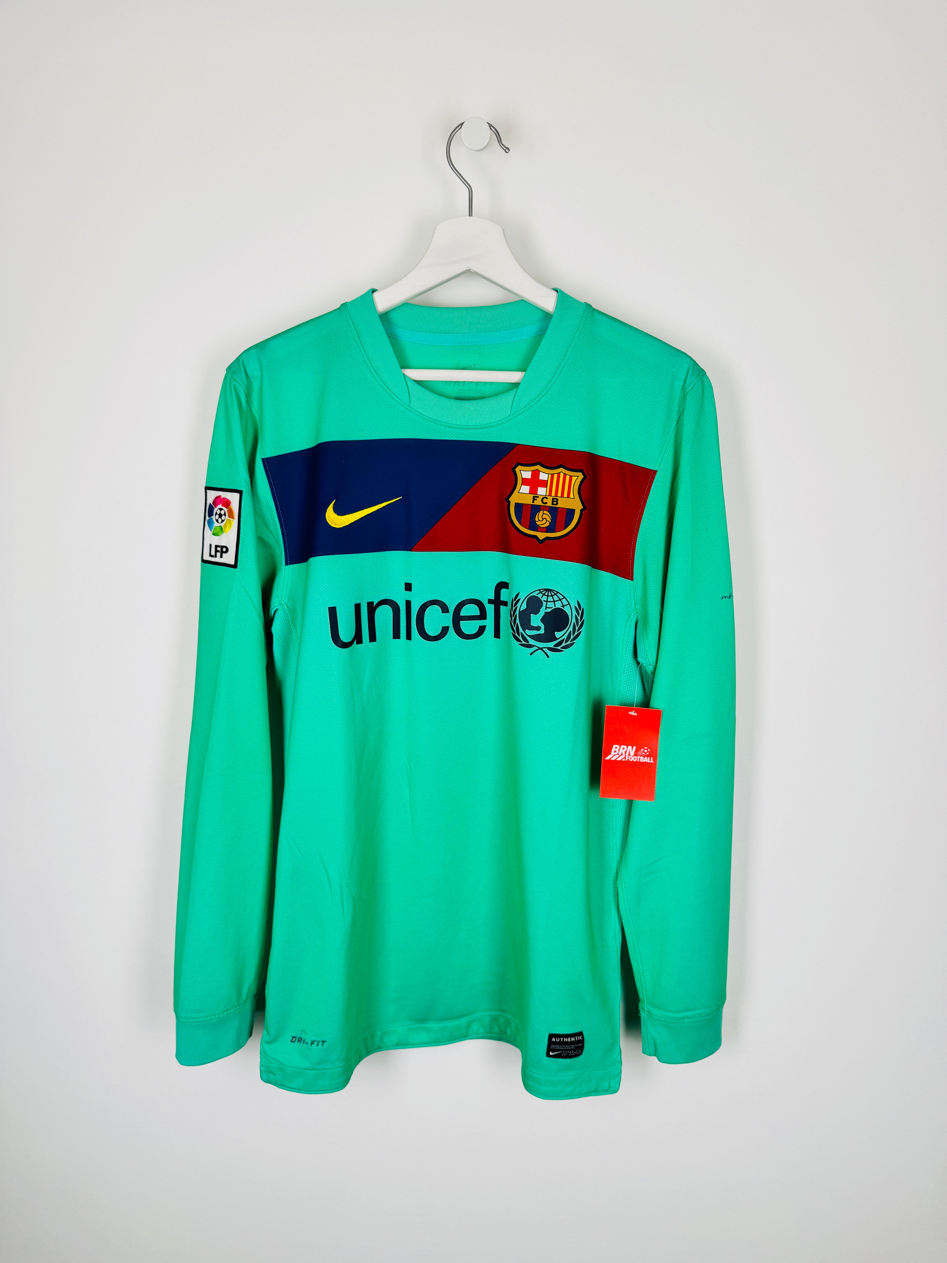BARCELONA 2010/2011 AWAY FOOTBALL SHIRT - MESSI #10 (S)
