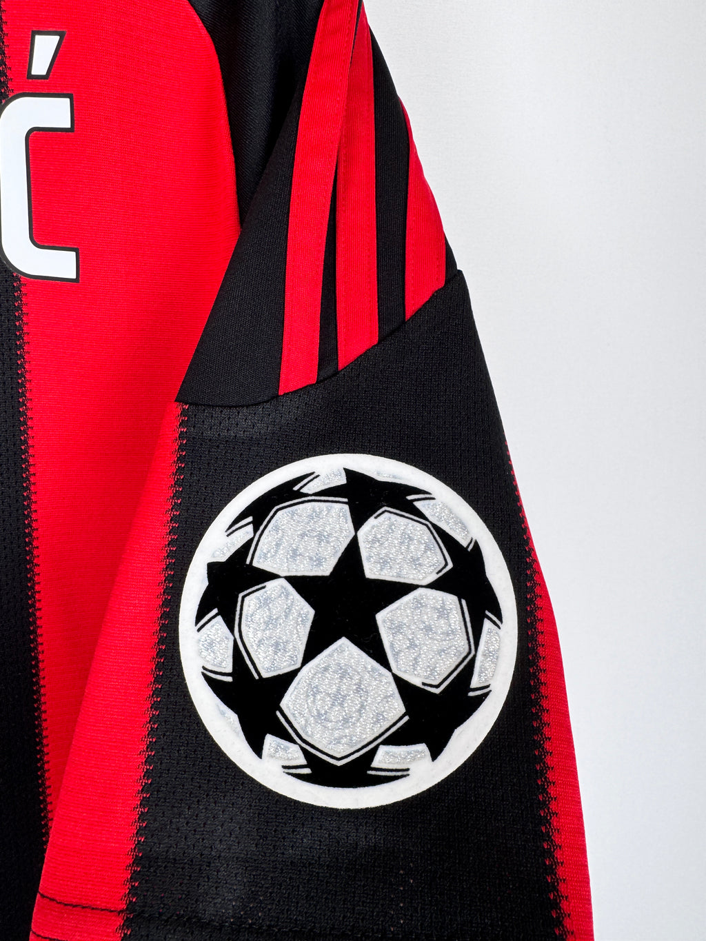 MAILLOT DE FOOTBALL AC MILAN 2010/2011 DOMICILE - ZLATAN IBRAHIMOVIC #11 (M)