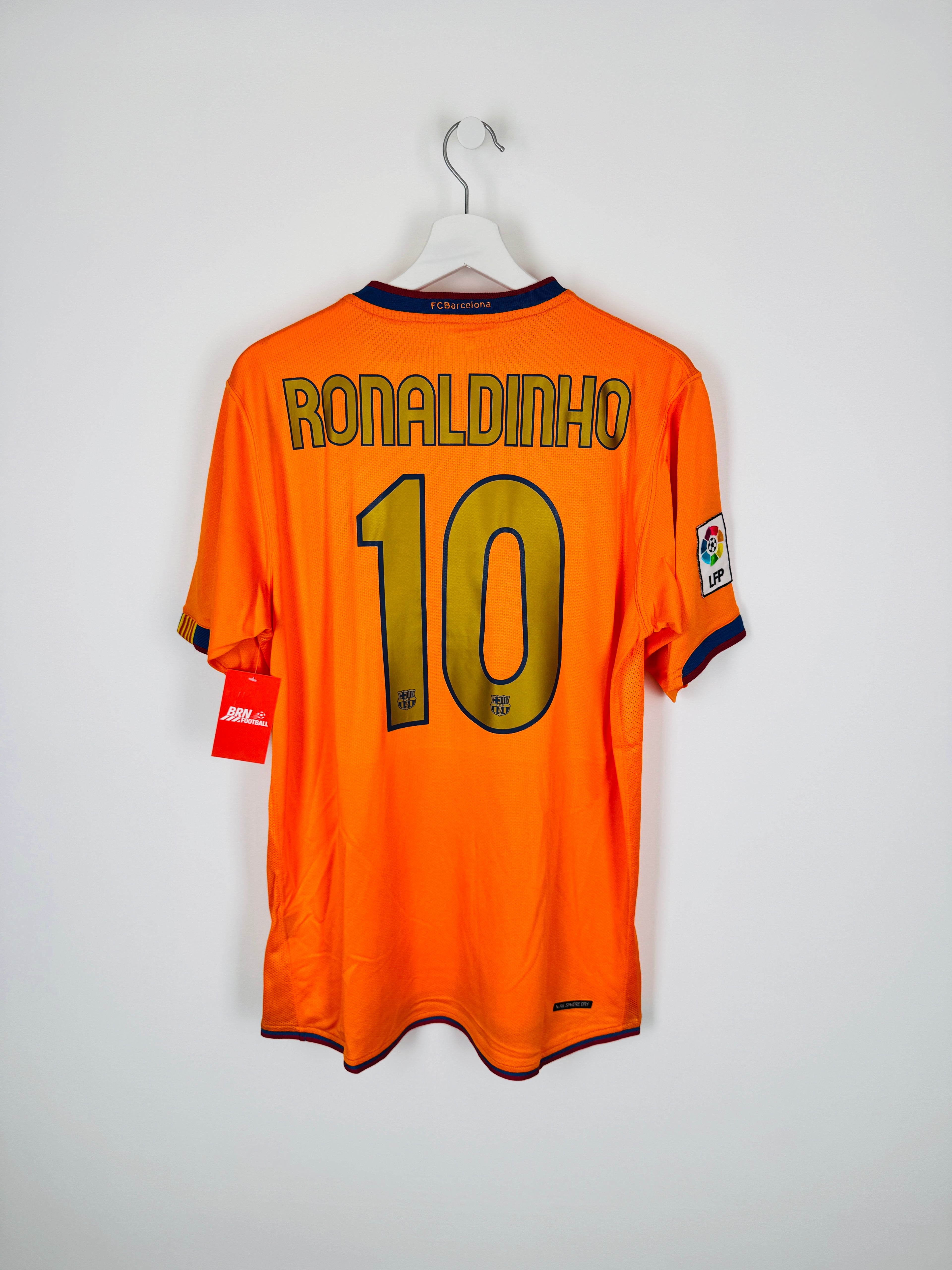 BARCELONA FOOTBALL SHIRT 2006/2008 AWAY - RONALDINHO #10 (M)