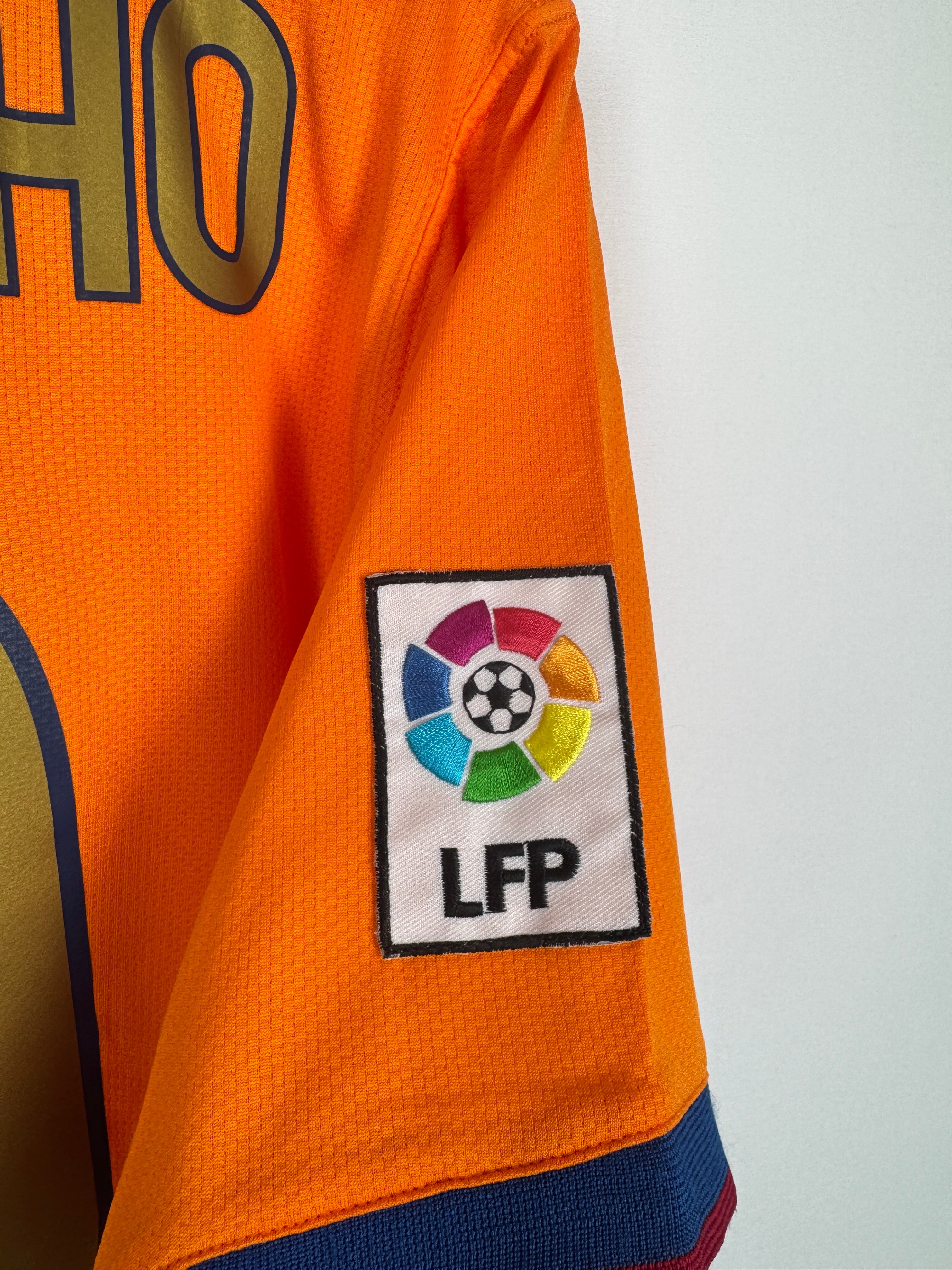 BARCELONA FOOTBALL SHIRT 2006/2008 AWAY - RONALDINHO #10 (M)