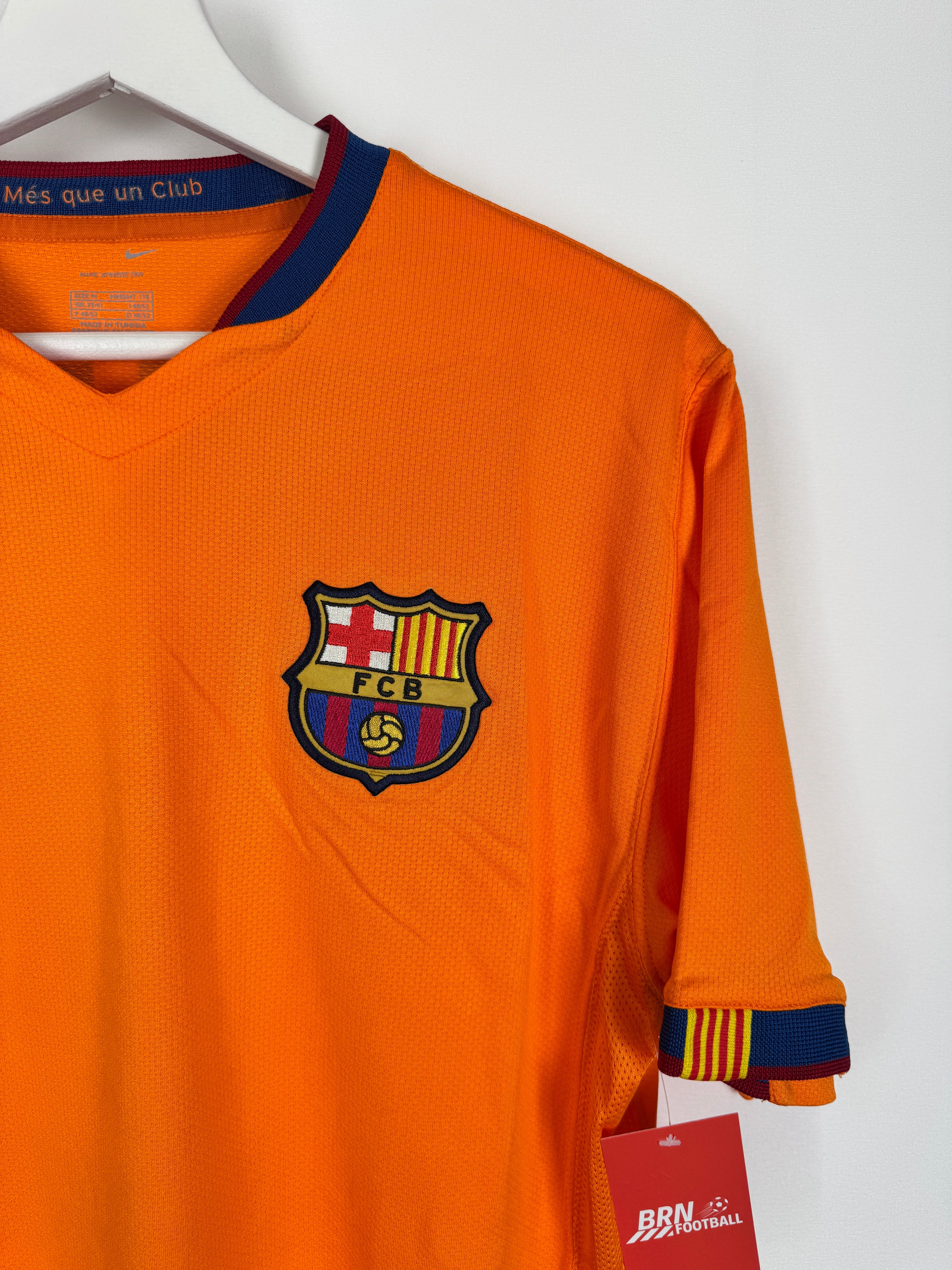 BARCELONA FOOTBALL SHIRT 2006/2008 AWAY - RONALDINHO #10 (M)