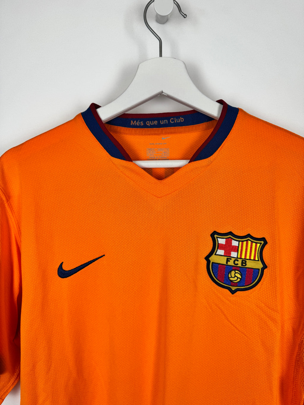BARCELONA FOOTBALL SHIRT 2006/2008 AWAY - RONALDINHO #10 (M)