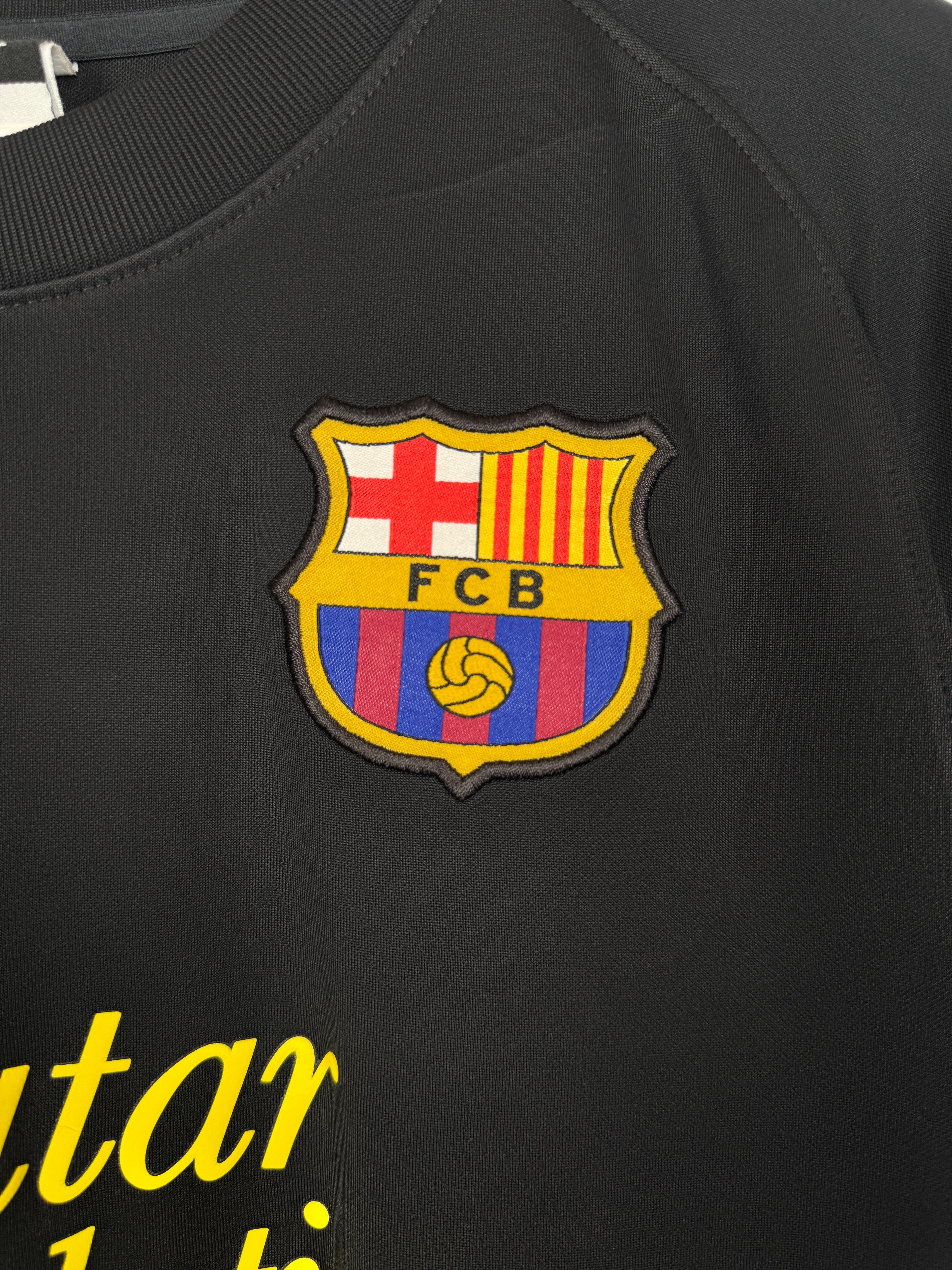 BARCELONA AWAY FOOTBALL SHIRT 2011/2012 (S)