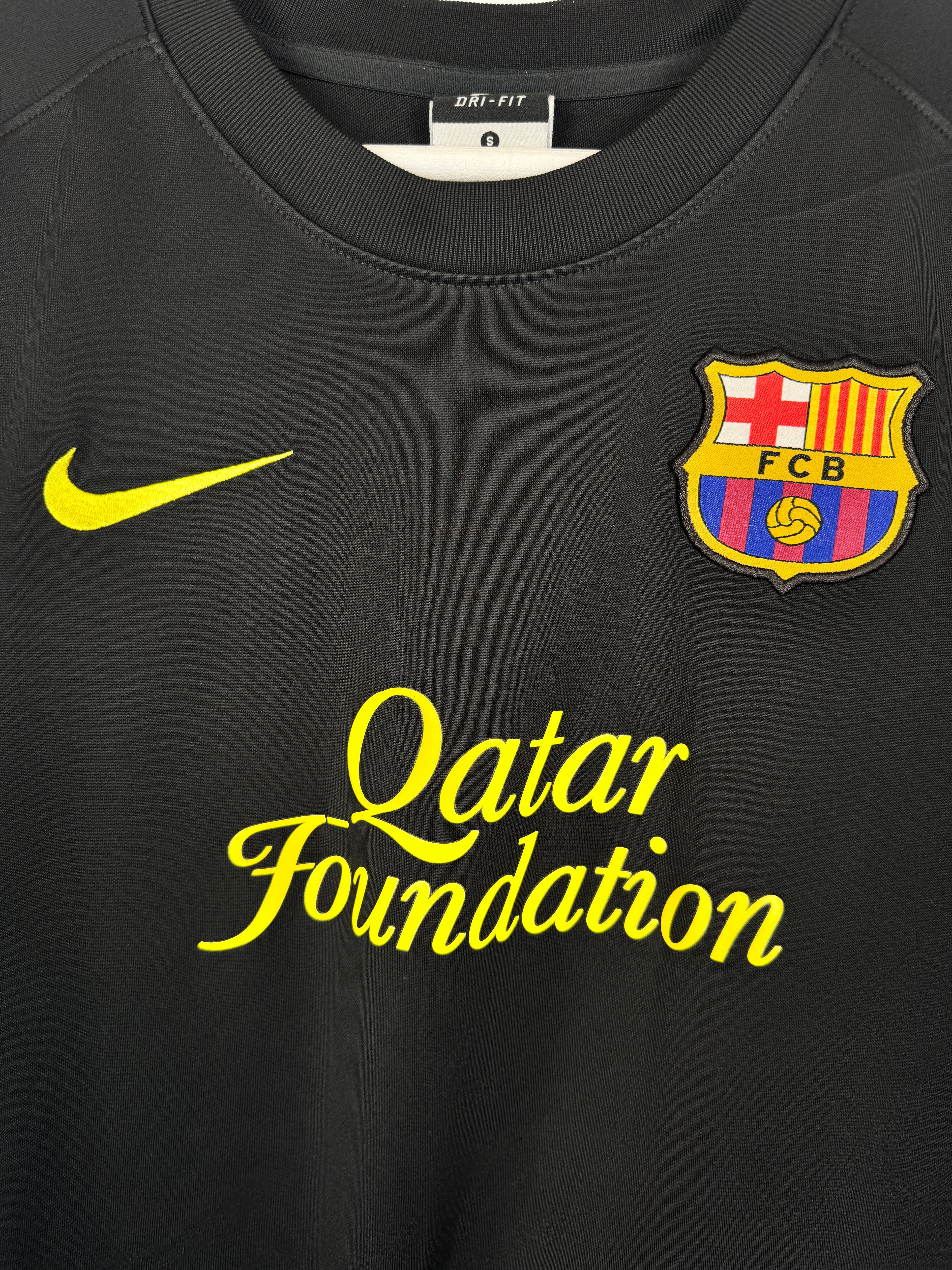 BARCELONA AWAY FOOTBALL SHIRT 2011/2012 (S)
