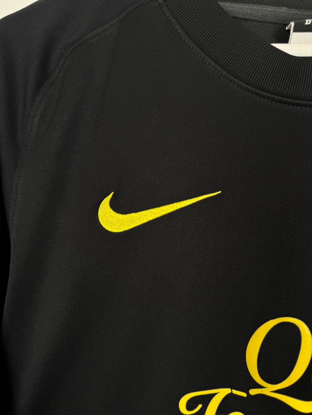 BARCELONA AWAY FOOTBALL SHIRT 2011/2012 (S)