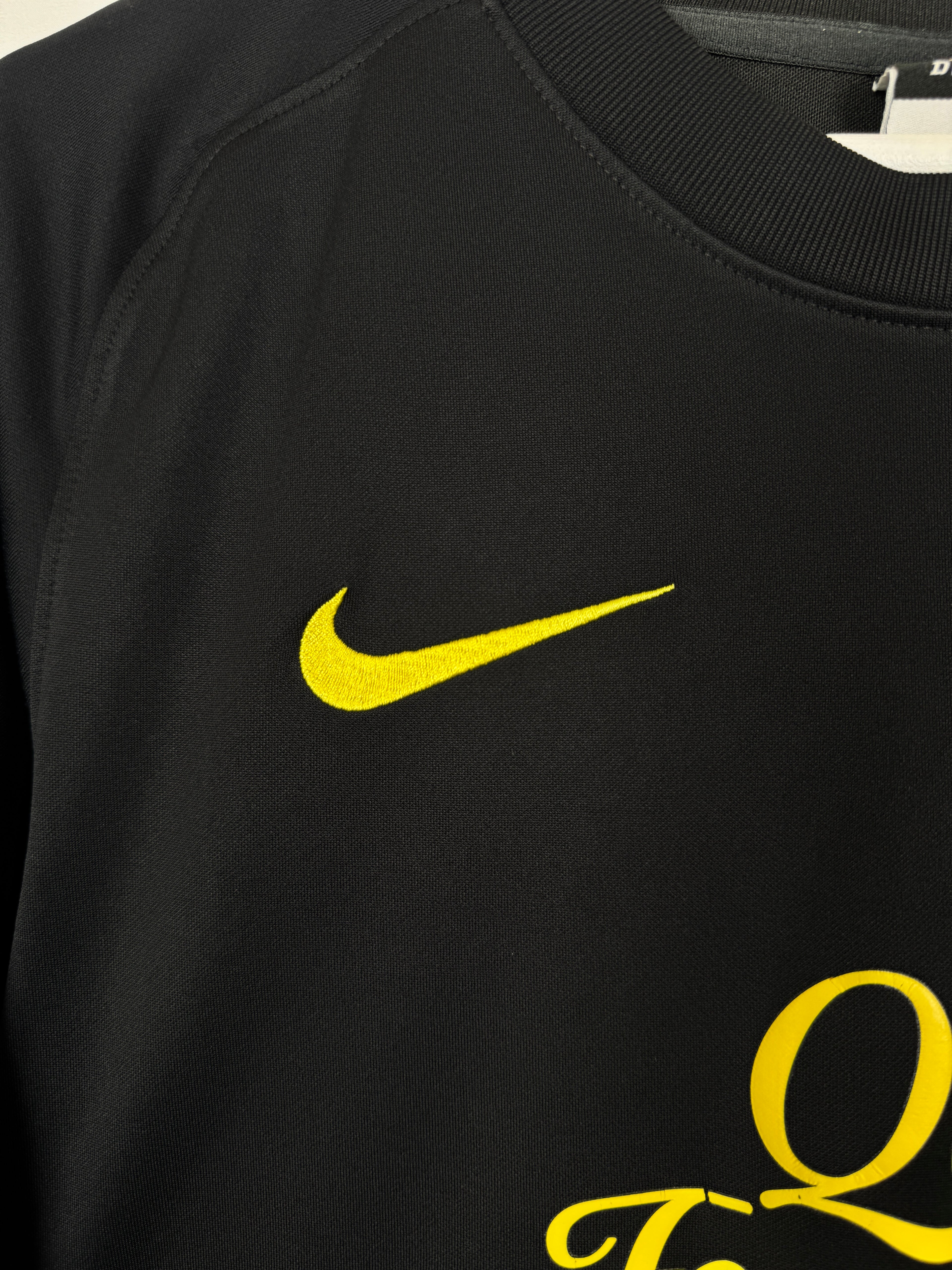 BARCELONA AWAY FOOTBALL SHIRT 2011/2012 (S)