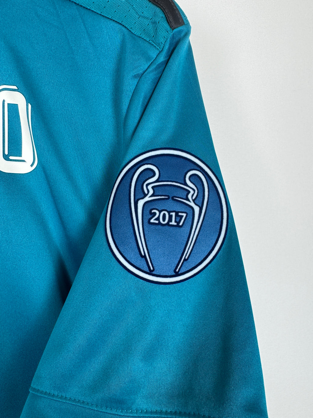 REAL MADRID 2017/2018 THIRD FOOTBALL SHIRT - RONALDO #7 (S)