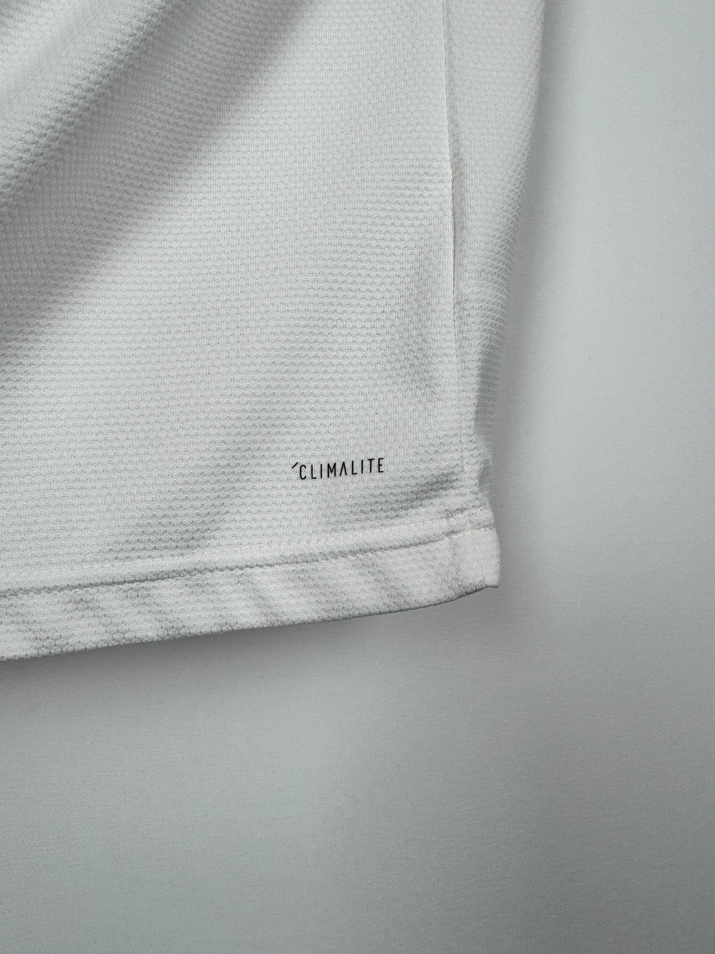 REAL MADRID 2018/2019 HOME FOOTBALL JERSEY - BENZEMA #9 (L)
