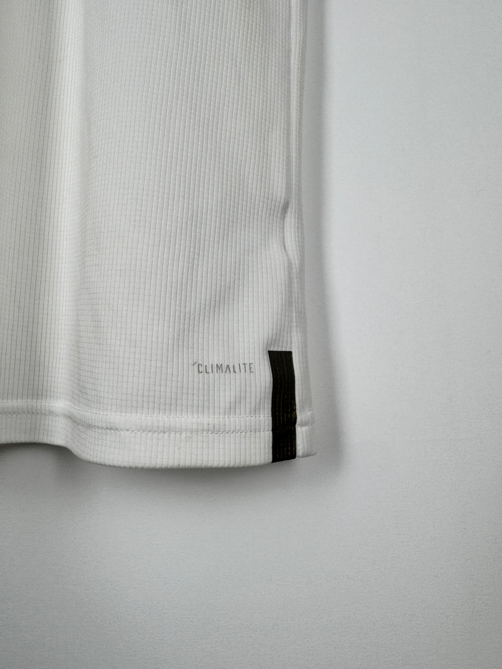 REAL MADRID 2019/2020 HOME FOOTBALL JERSEY - HAZARD #7 (S)