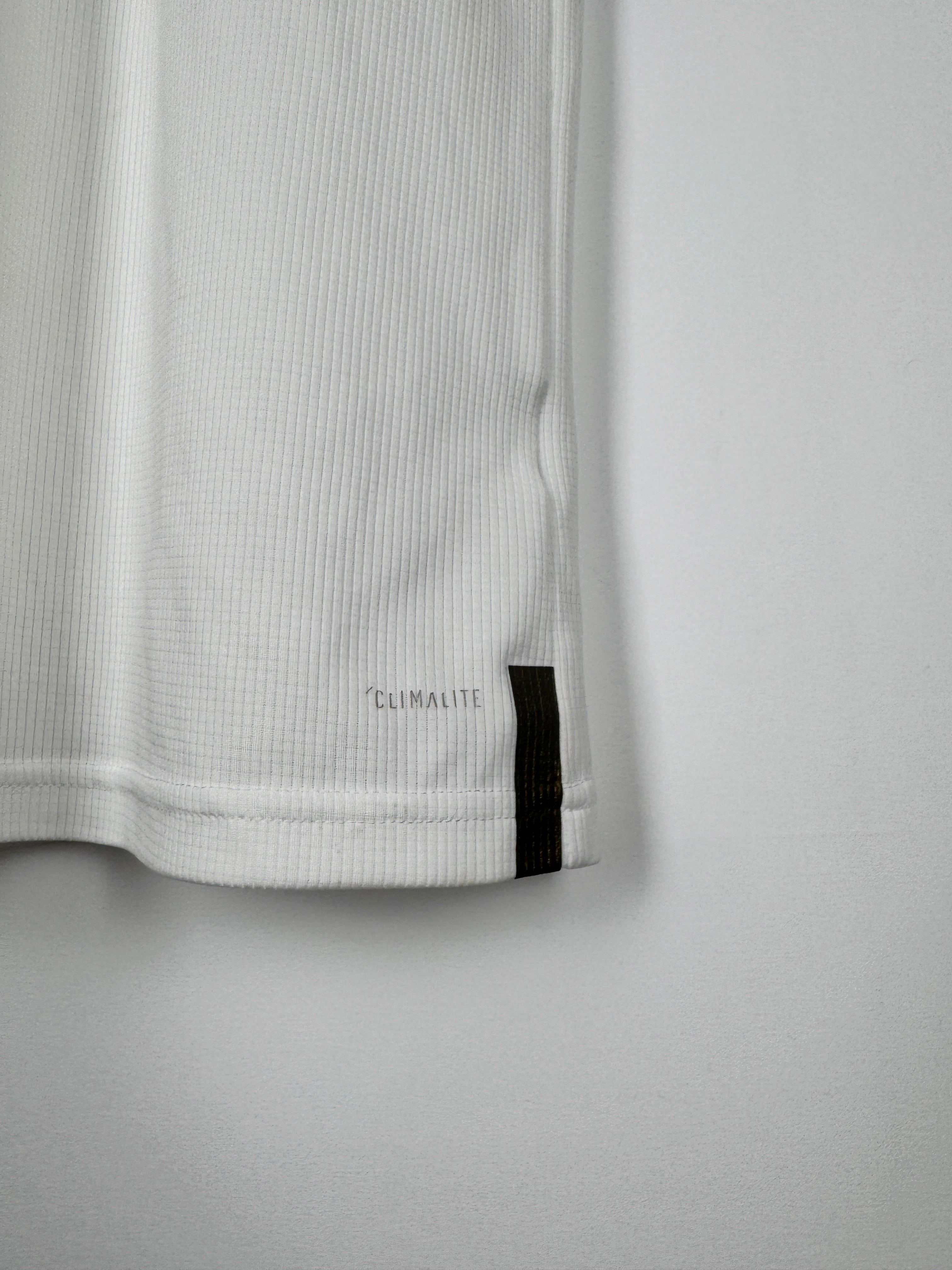 REAL MADRID 2019/2020 HOME FOOTBALL JERSEY - HAZARD #7 (S)