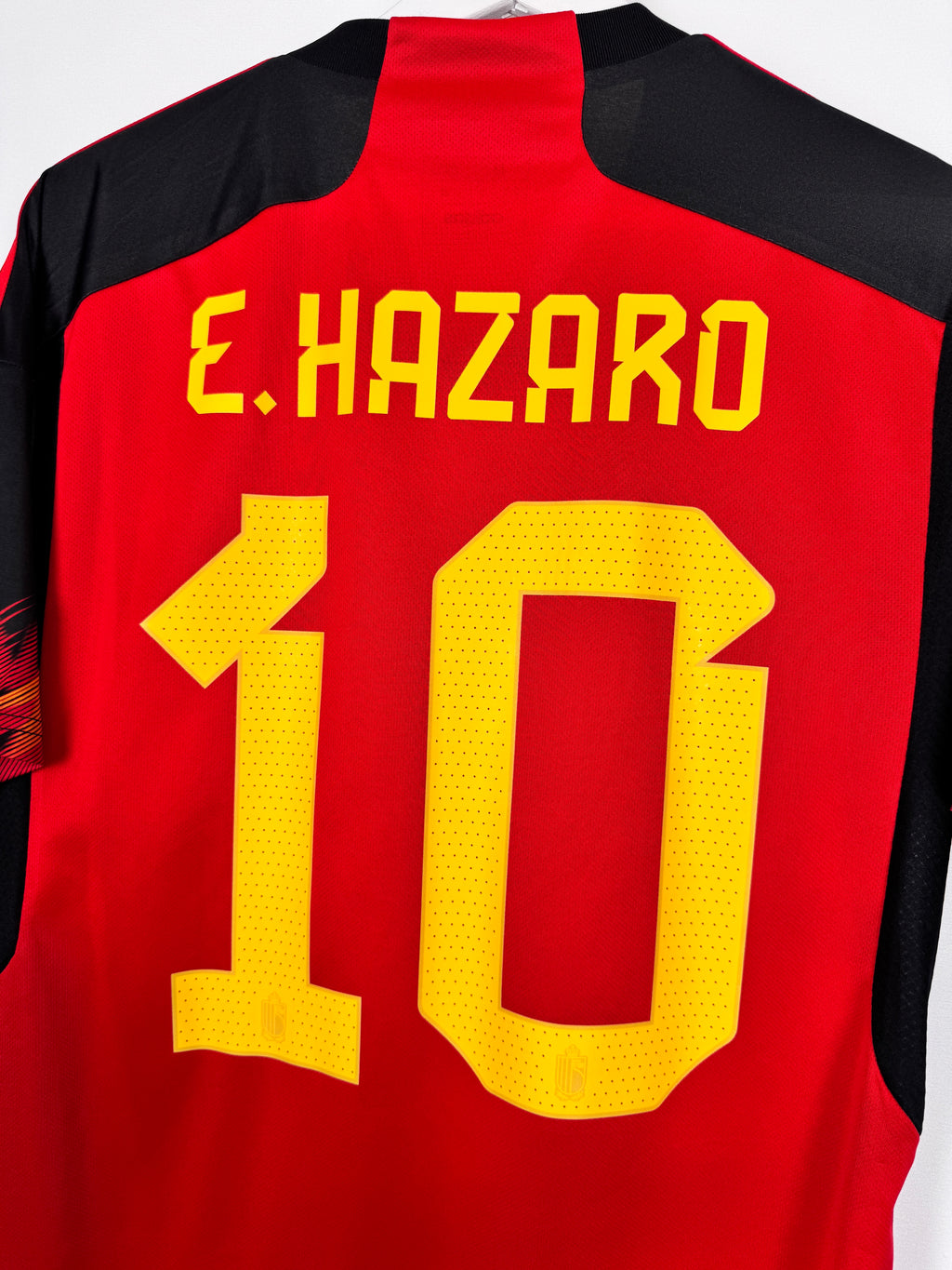 MAILLOT DE FOOTBALL BELGIQUE 2022 DOMICILE - EDEN HAZARD #10 (M)