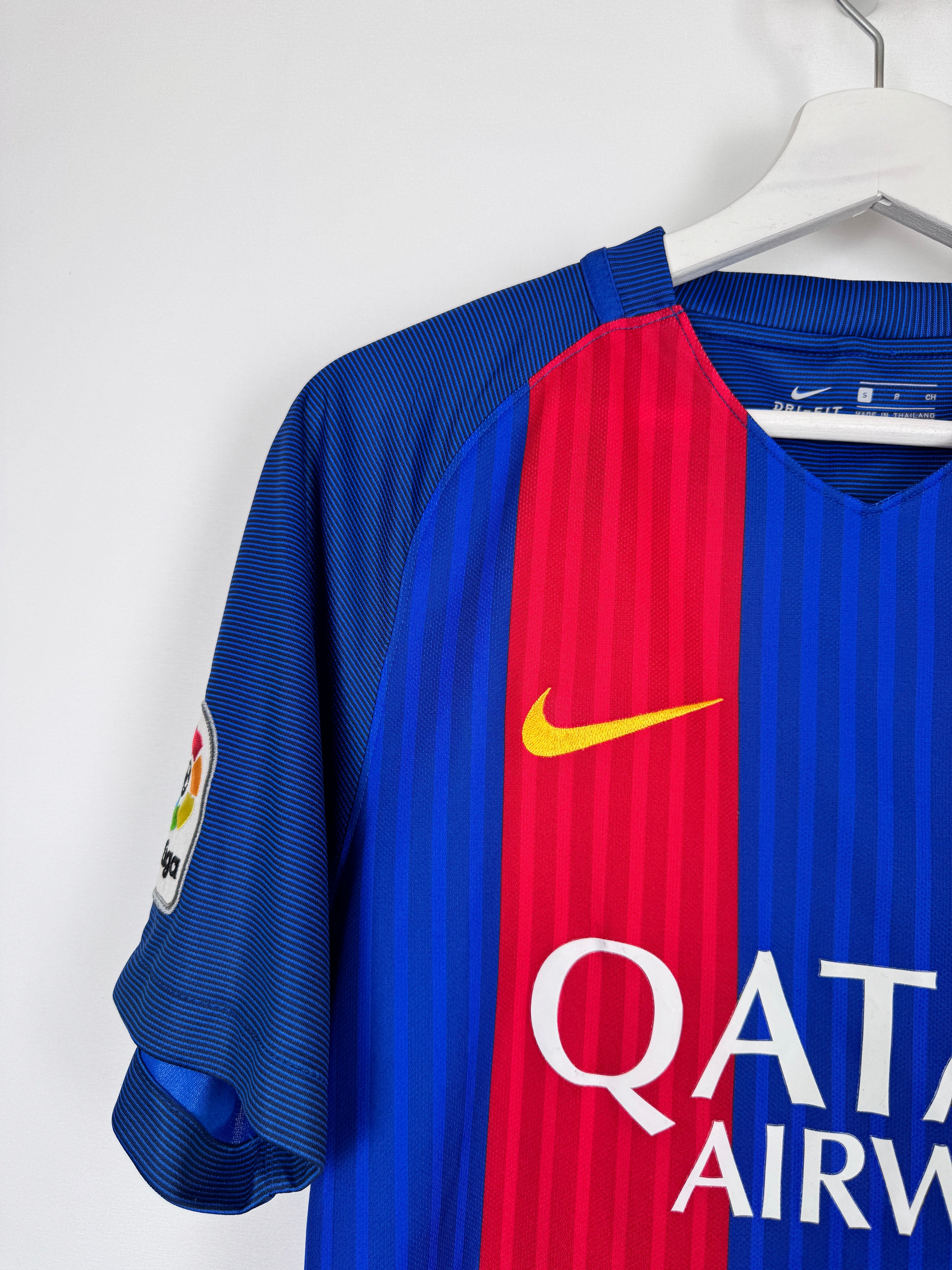 MAILLOT DE FOOTBALL BARCELONE 2016/2017 DOMICILE - LEO MESSI #10 (S)