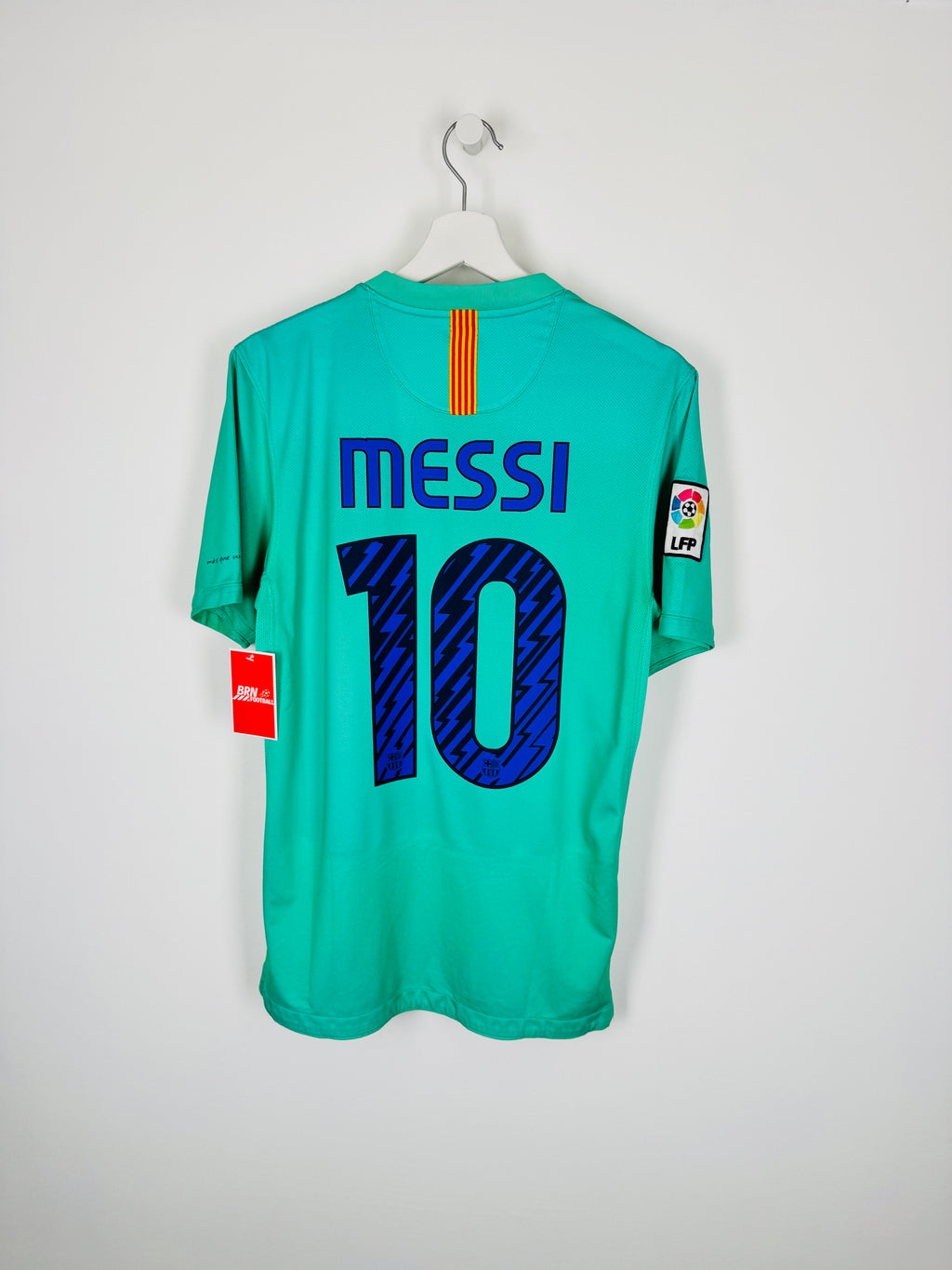 BARCELONA 2010/2011 AWAY FOOTBALL SHIRT - MESSI #10 (S)