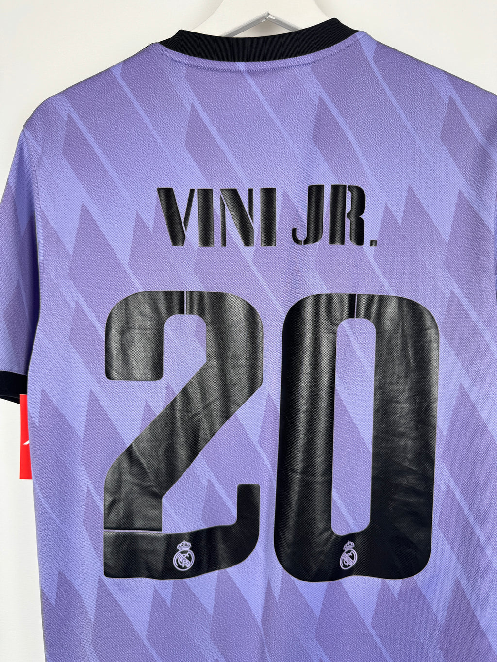 REAL MADRID 2022/2023 AWAY FOOTBALL JERSEY - VINI JR. #20 (M)