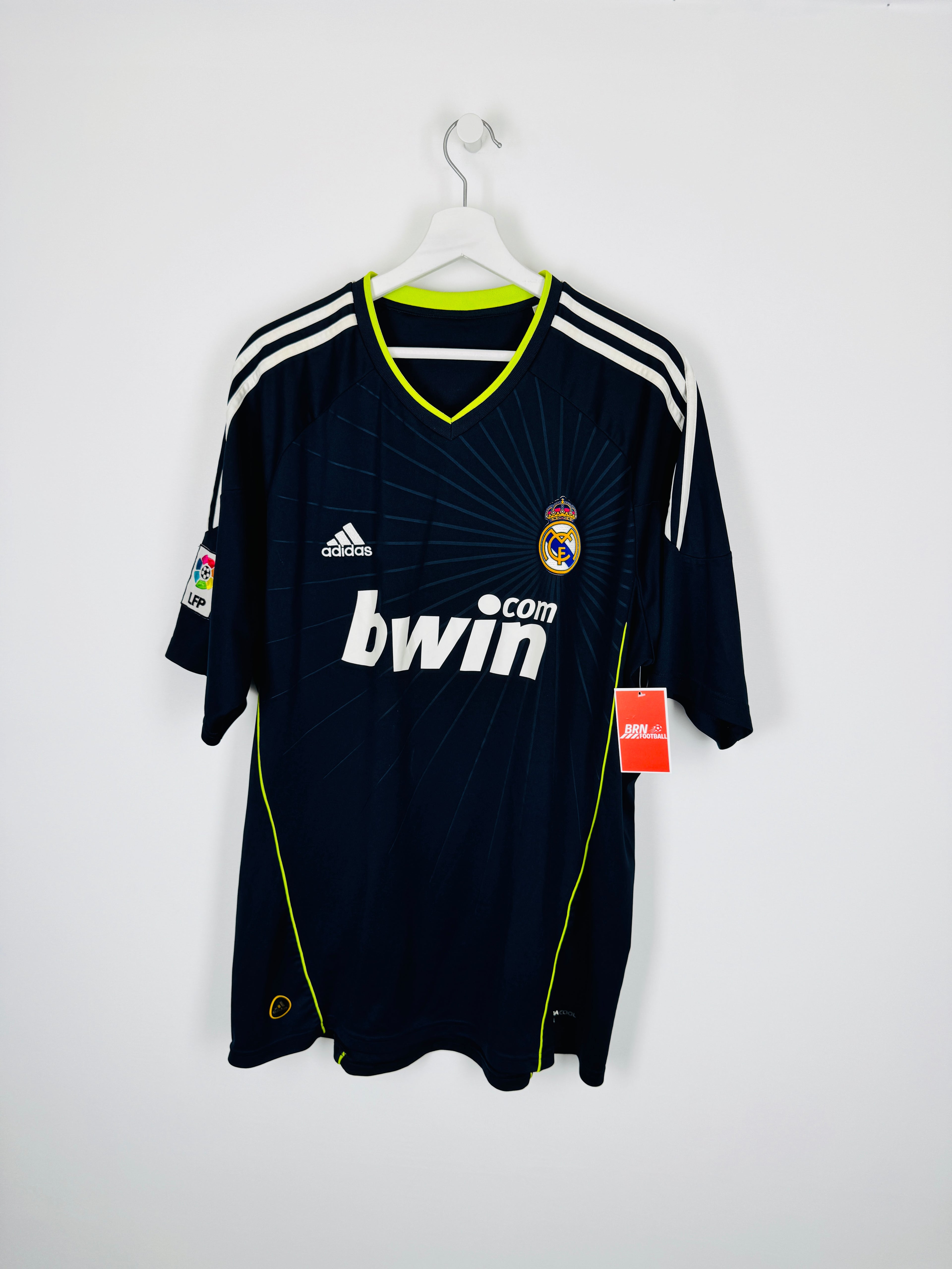 REAL MADRID 2010/2011 AWAY FOOTBALL SHIRT - RONALDO #7 (XL)