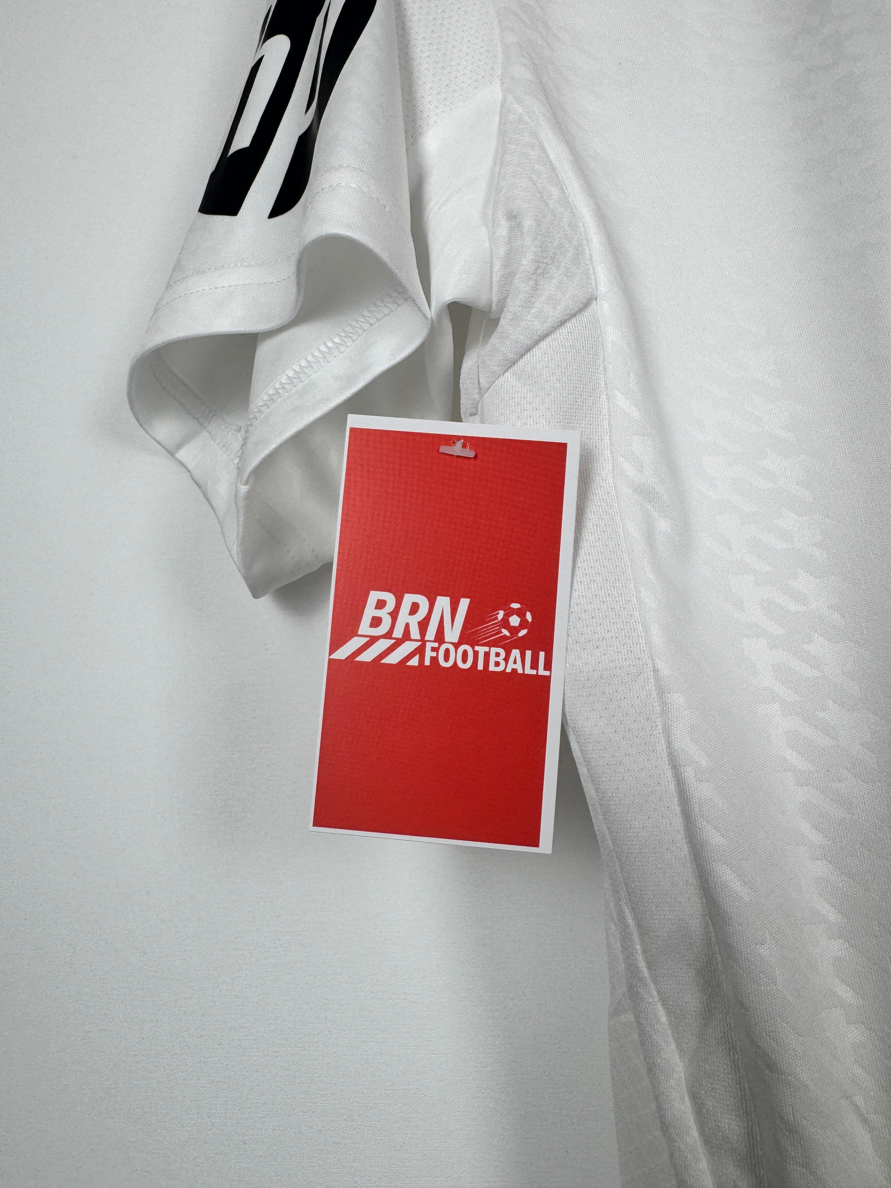 REAL MADRID 2024/2025 HOME FOOTBALL JERSEY NEW - MBAPPE #9 (M)