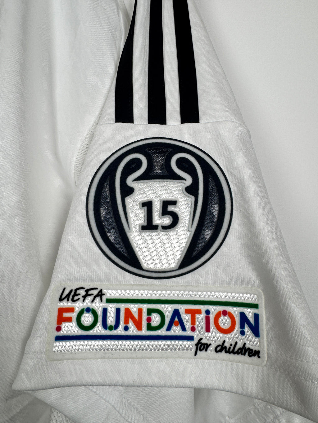 REAL MADRID 2024/2025 HOME FOOTBALL JERSEY NEW - MBAPPÉ #9 (XL)