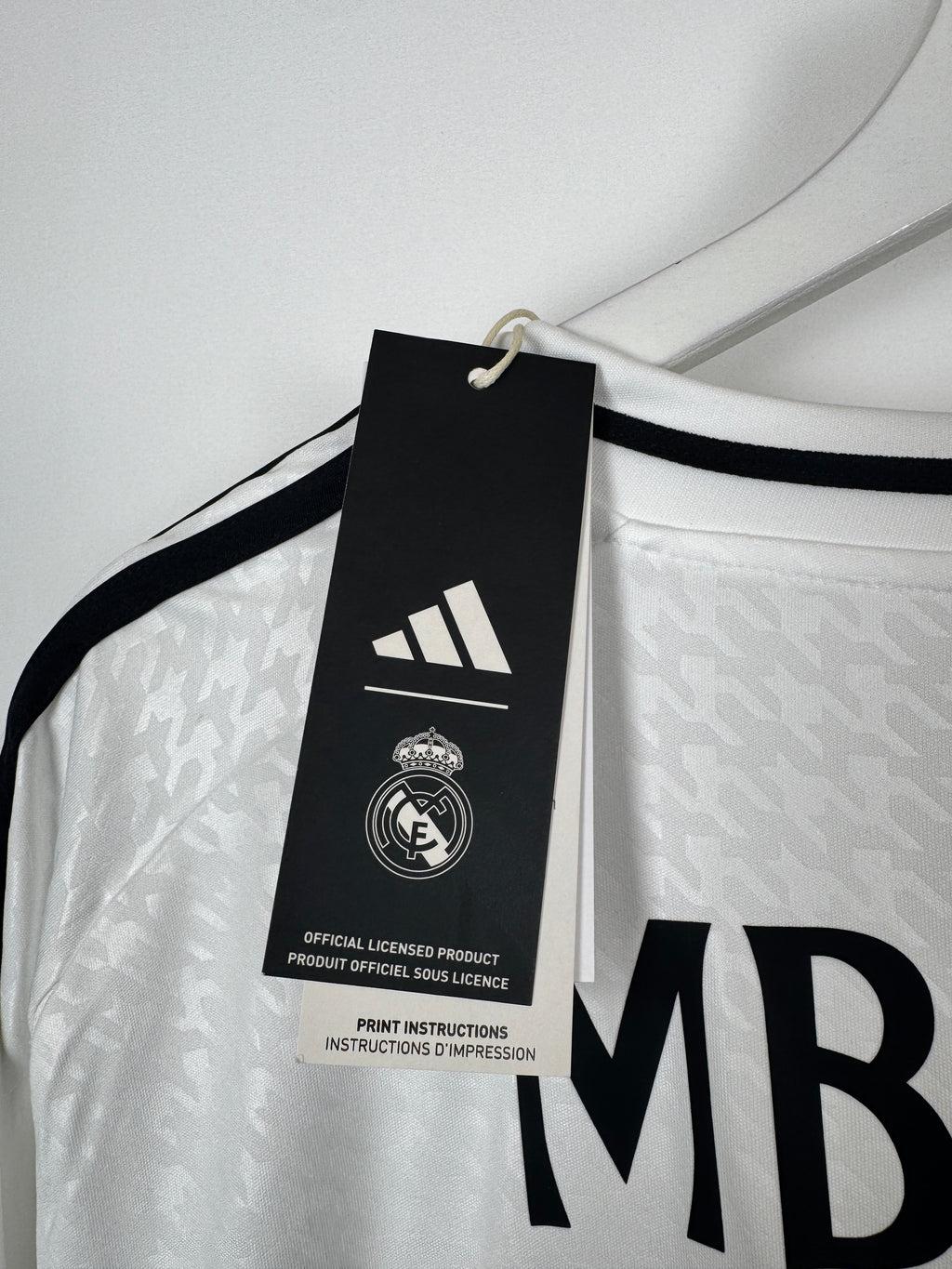 REAL MADRID 2024/2025 HOME FOOTBALL JERSEY NEW - MBAPPÉ #9 (XL)