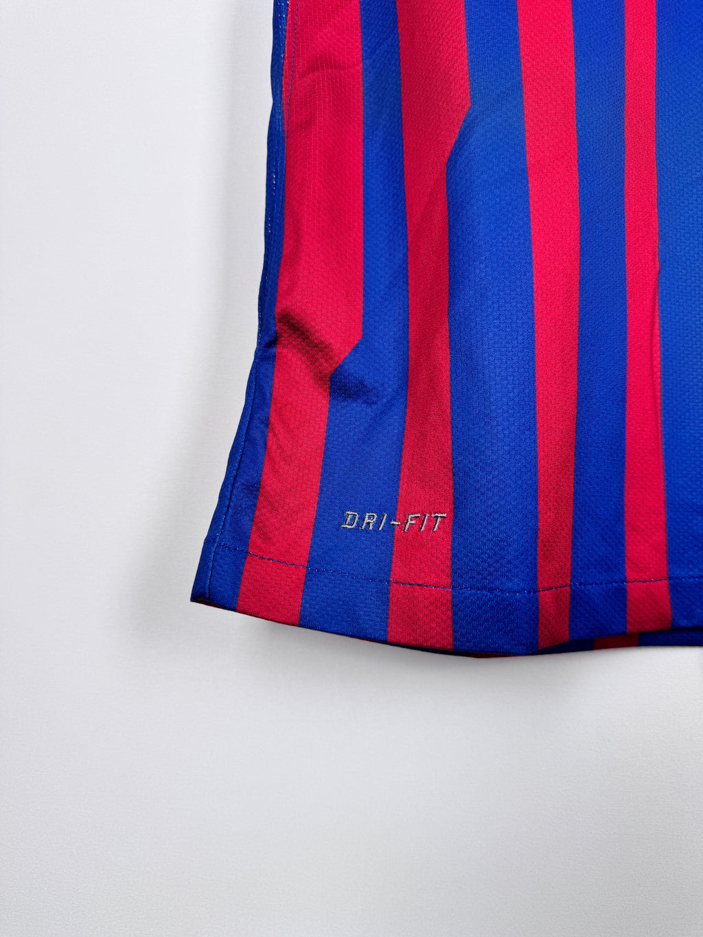 MAILLOT DE FOOTBALL BARCELONE 2011/2012 DOMICILE - LEO MESSI #10 (S)