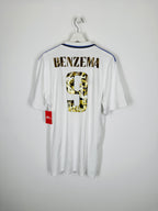 REAL MADRID 2022/2023 HOME FOOTBALL JERSEY - BENZEMA #9 BALLON D'OR (XL)