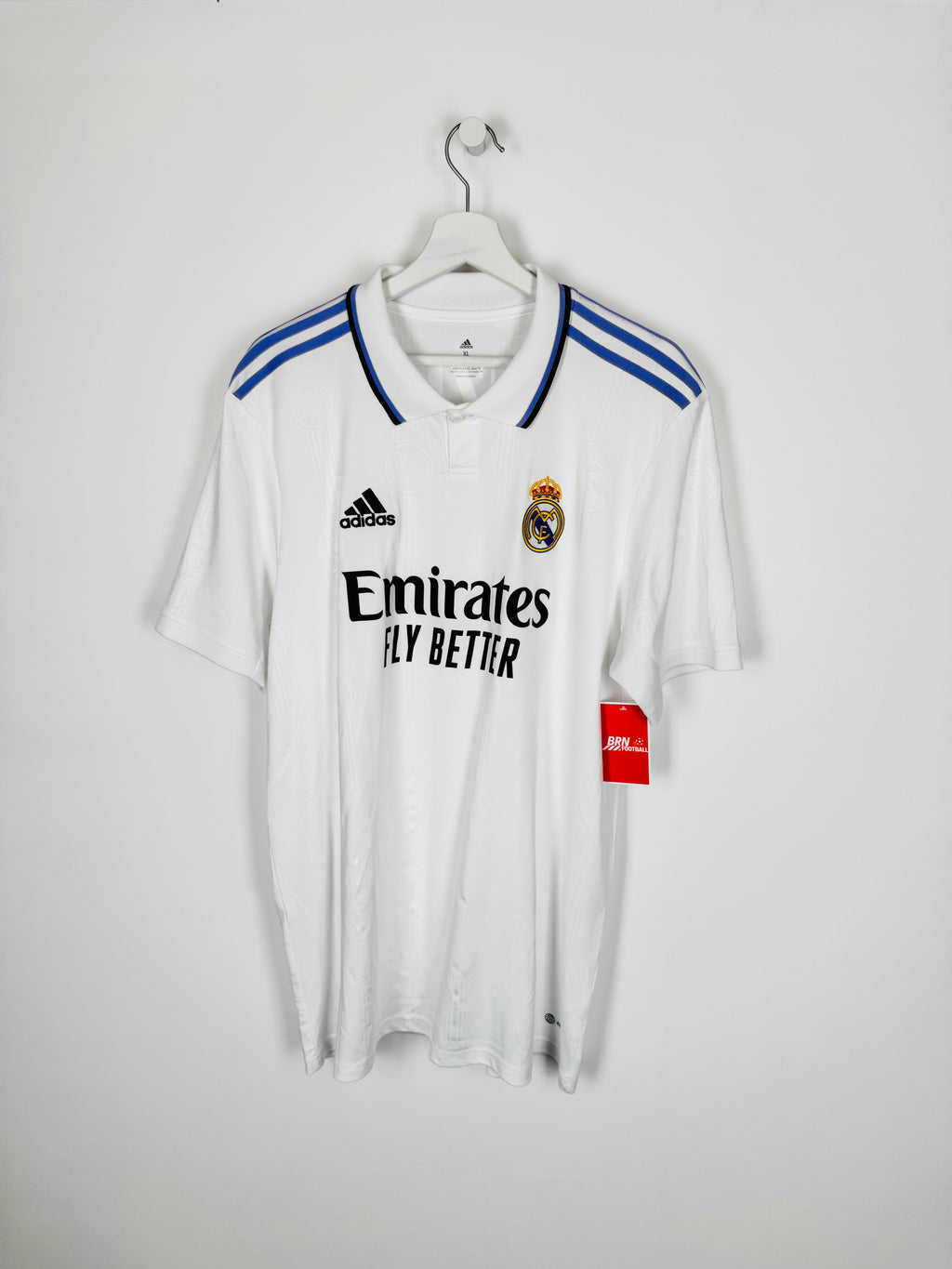 REAL MADRID 2022/2023 HOME FOOTBALL JERSEY - BENZEMA #9 BALLON D'OR (XL)