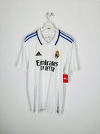 REAL MADRID 2022/2023 HOME FOOTBALL JERSEY - BENZEMA #9 BALLON D'OR (XL)